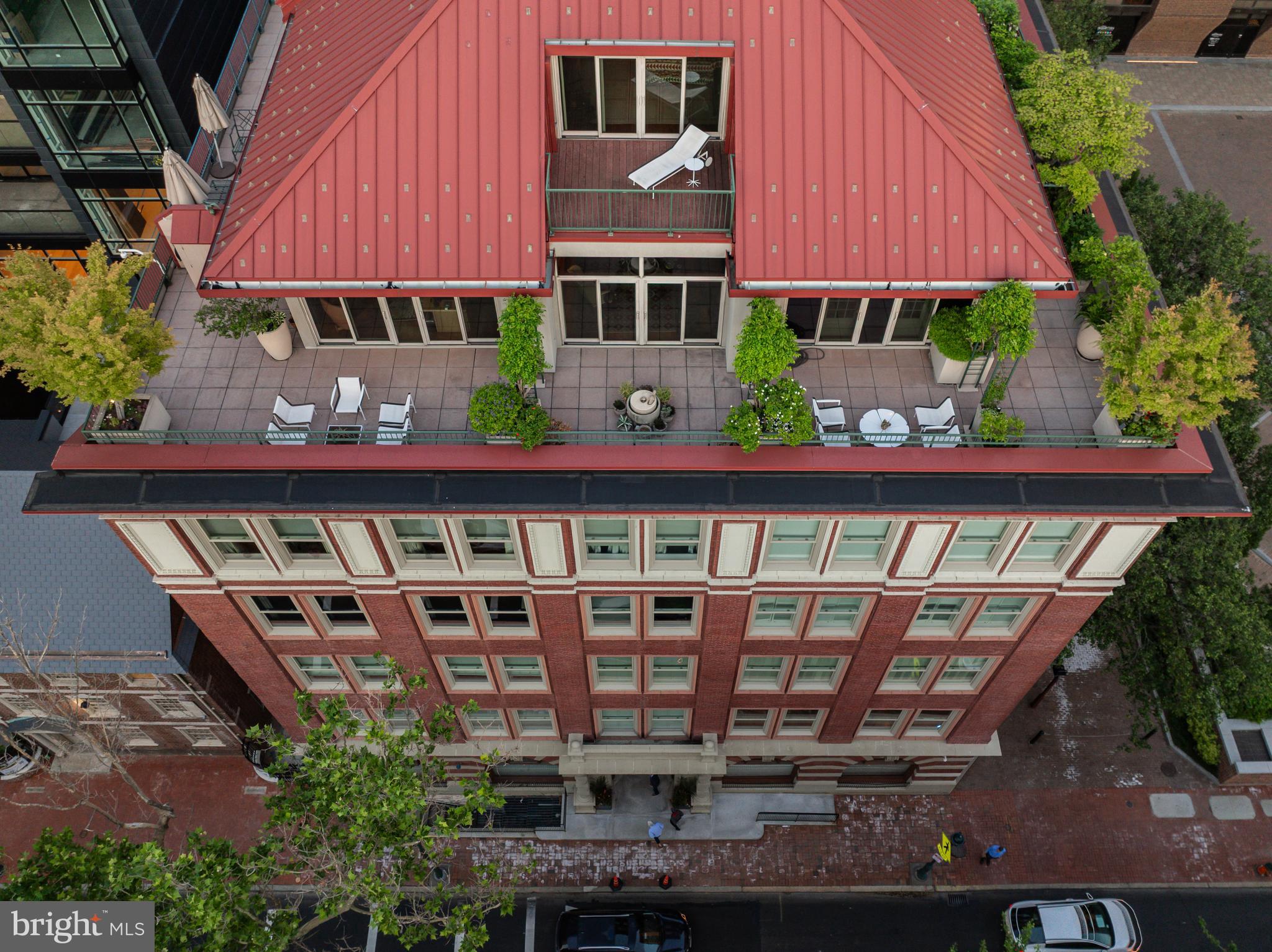 WASHINGTON SQ - Residential