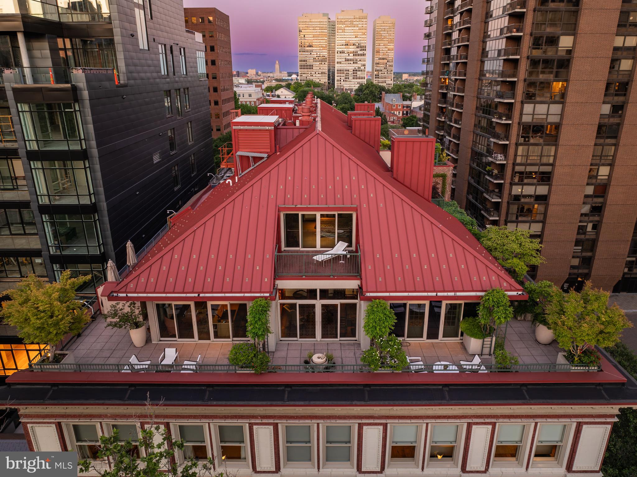 WASHINGTON SQ - Residential