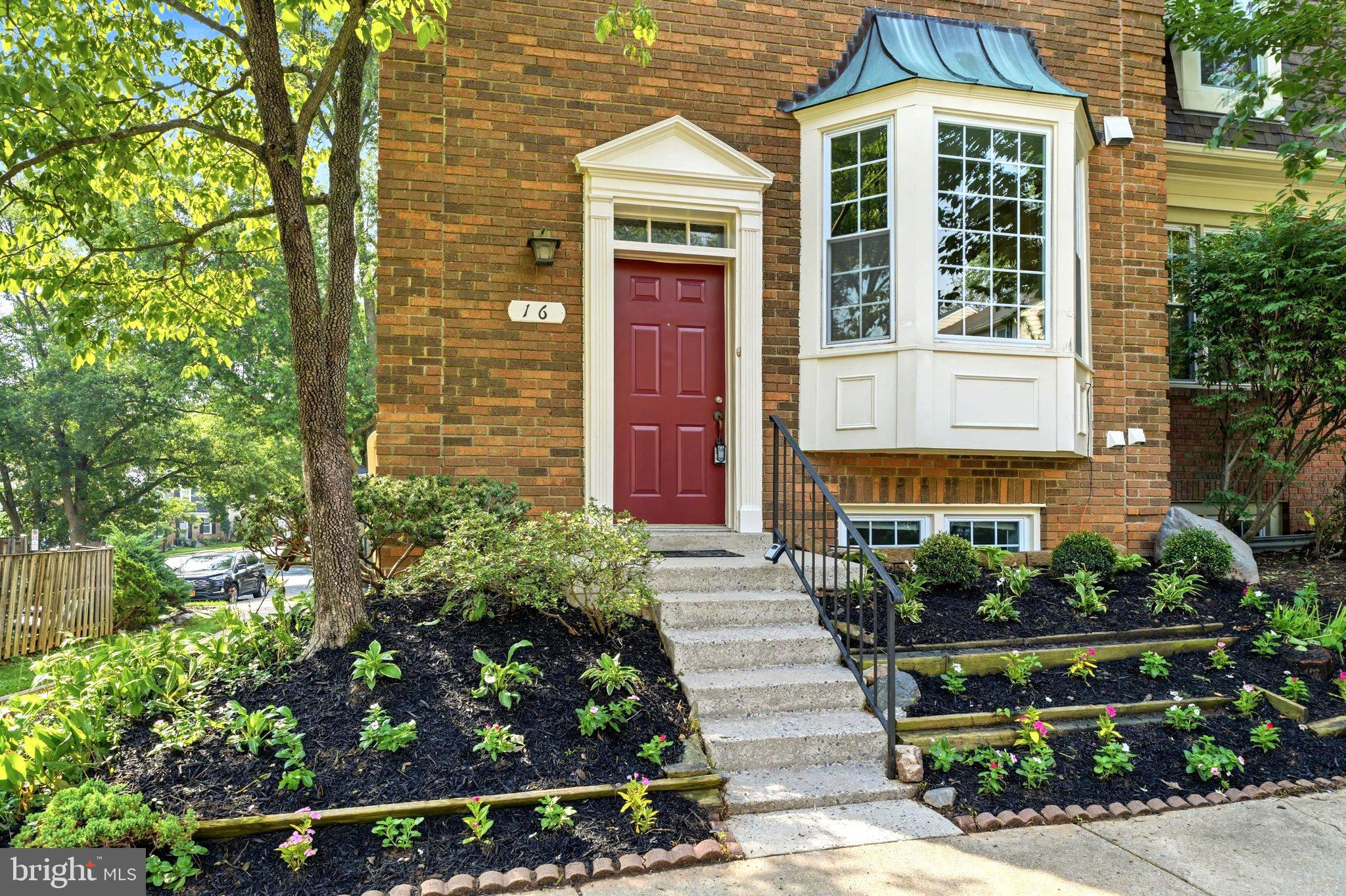 ROCKSHIRE TOWNHOMES - Residential