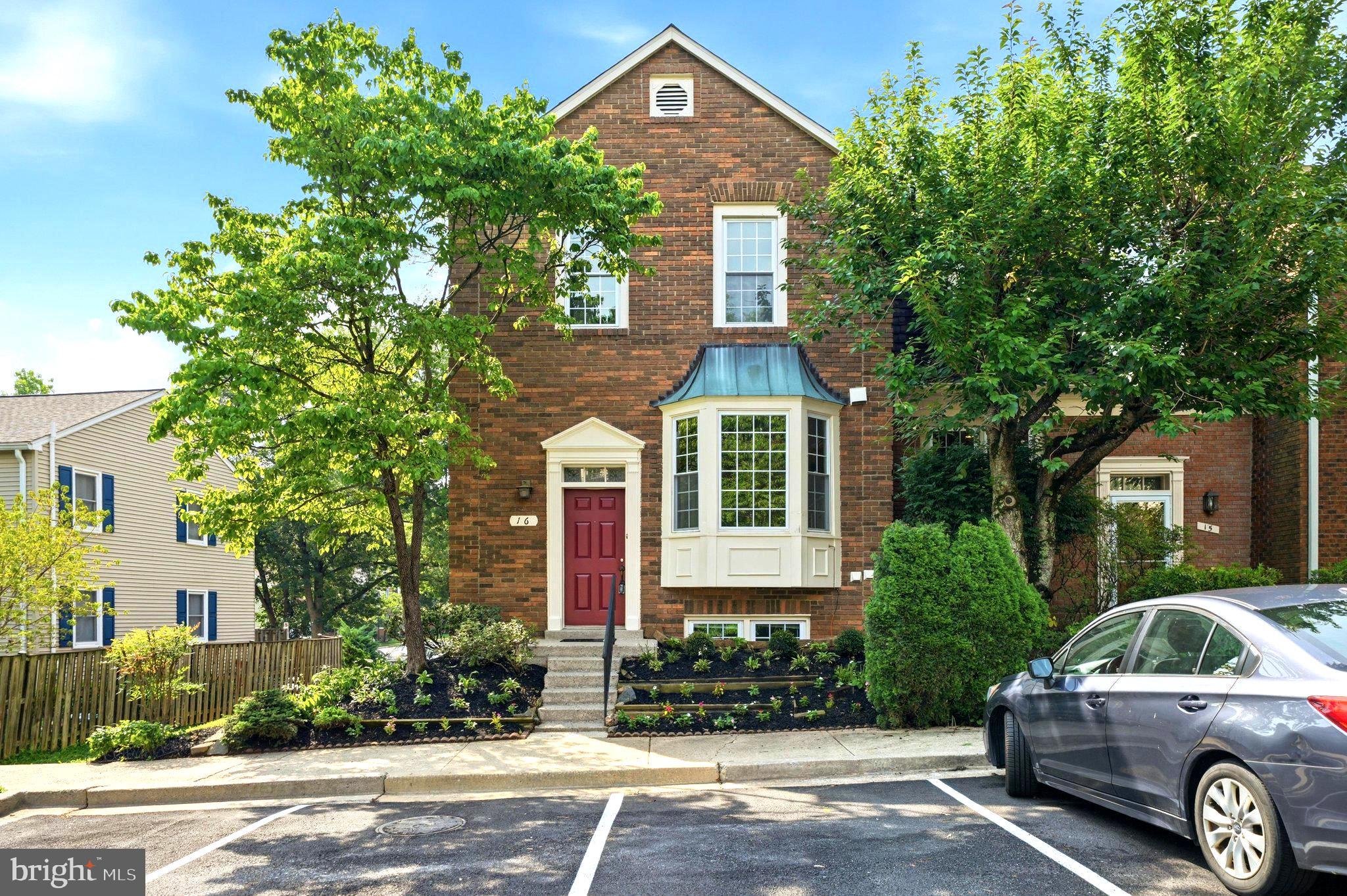 ROCKSHIRE TOWNHOMES - Residential