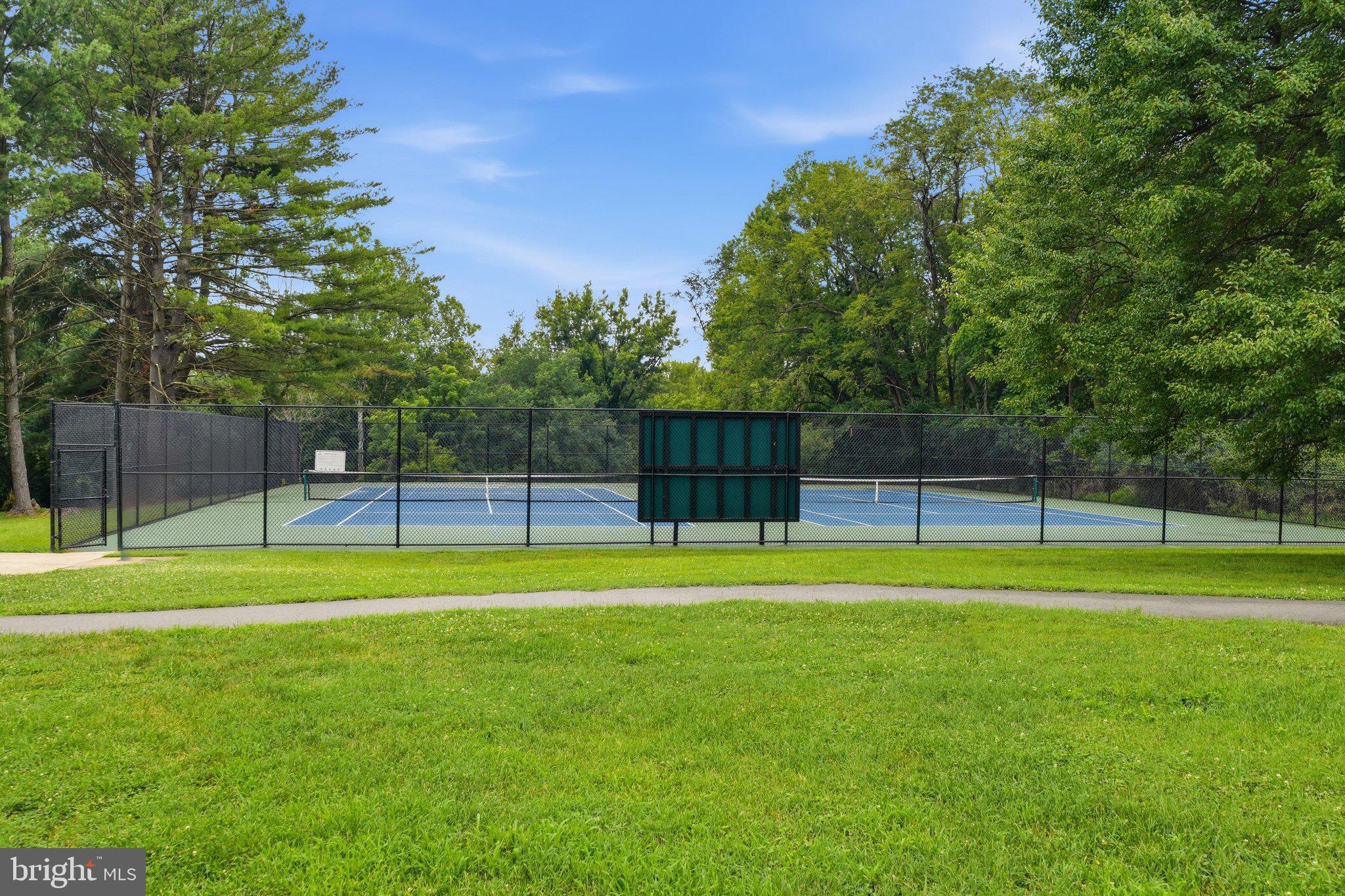 ROCKSHIRE TOWNHOMES - Residential
