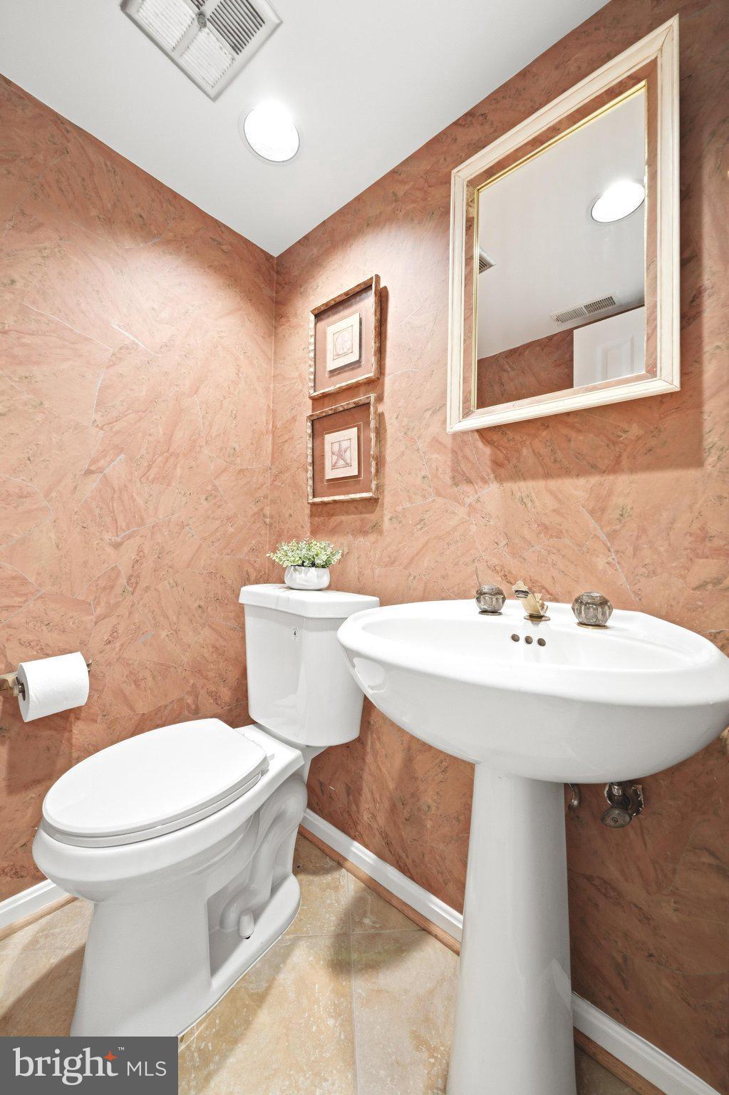 ROCKSHIRE TOWNHOMES - Residential