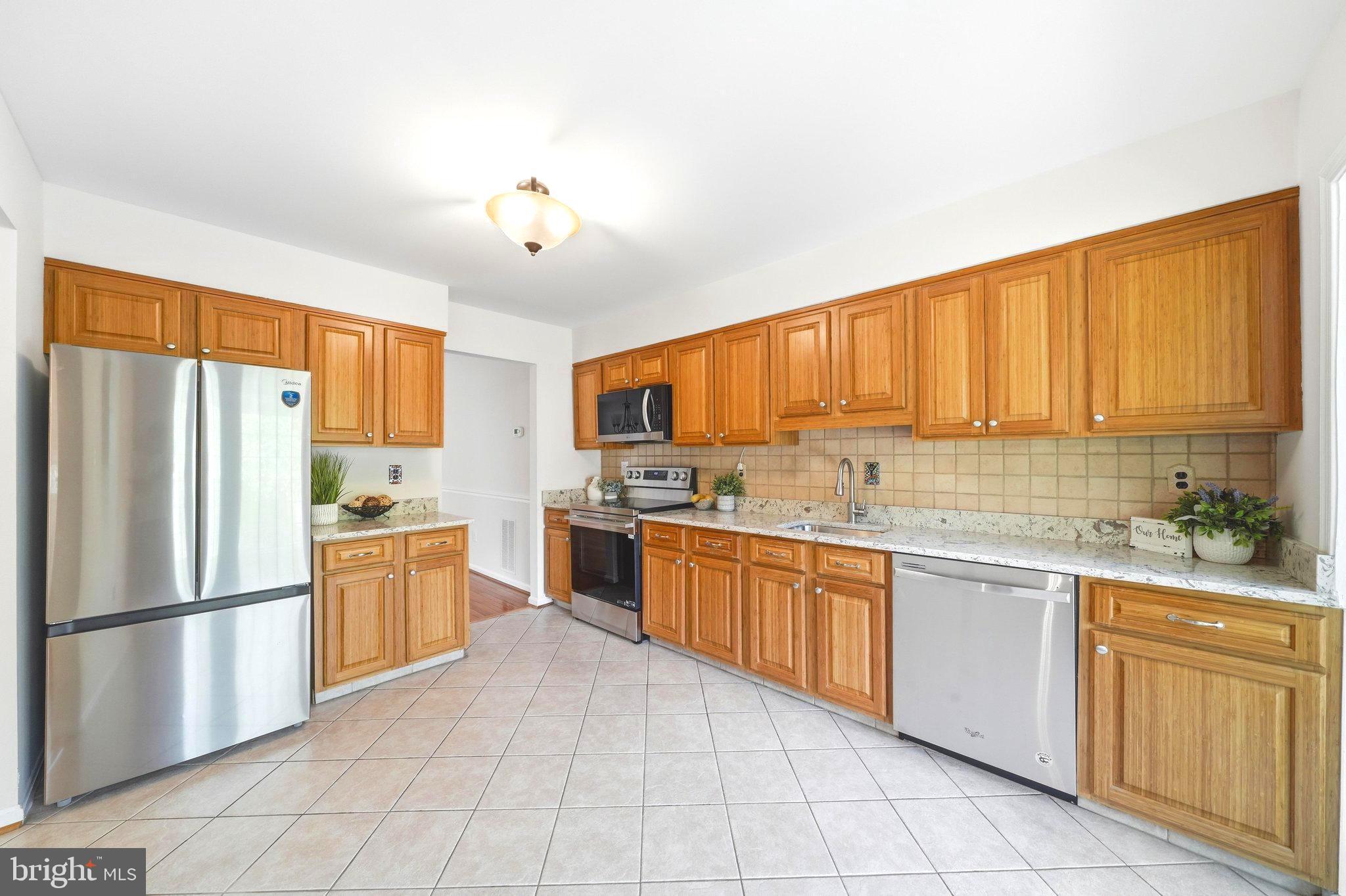 ROCKSHIRE TOWNHOMES - Residential