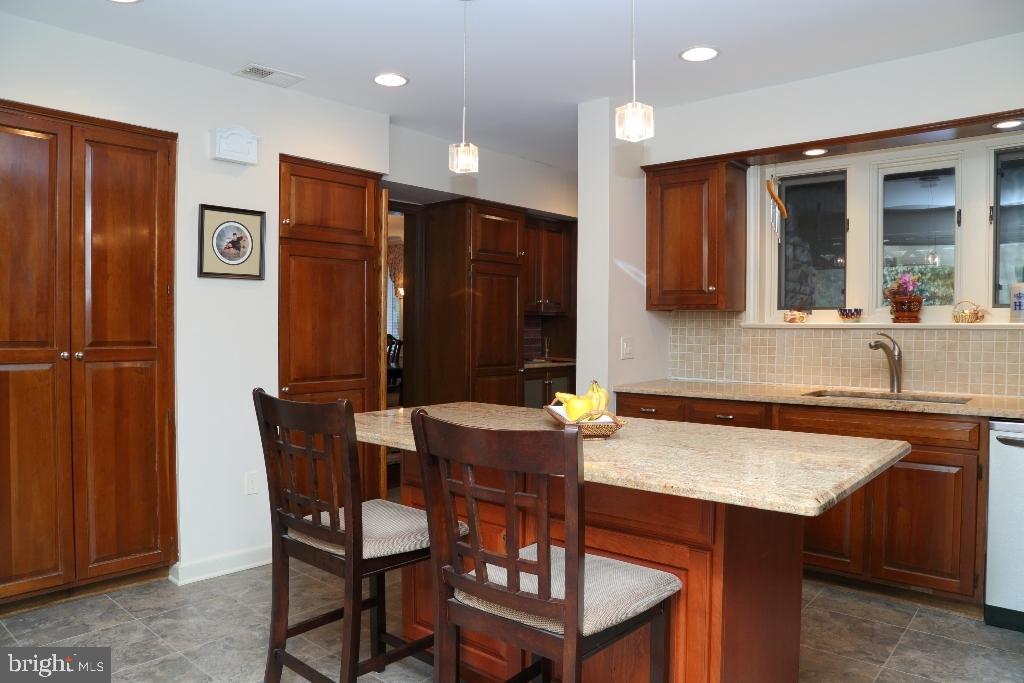 SCHOOL LANE HILLS - Residential