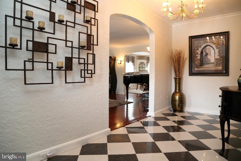 SCHOOL LANE HILLS - Residential