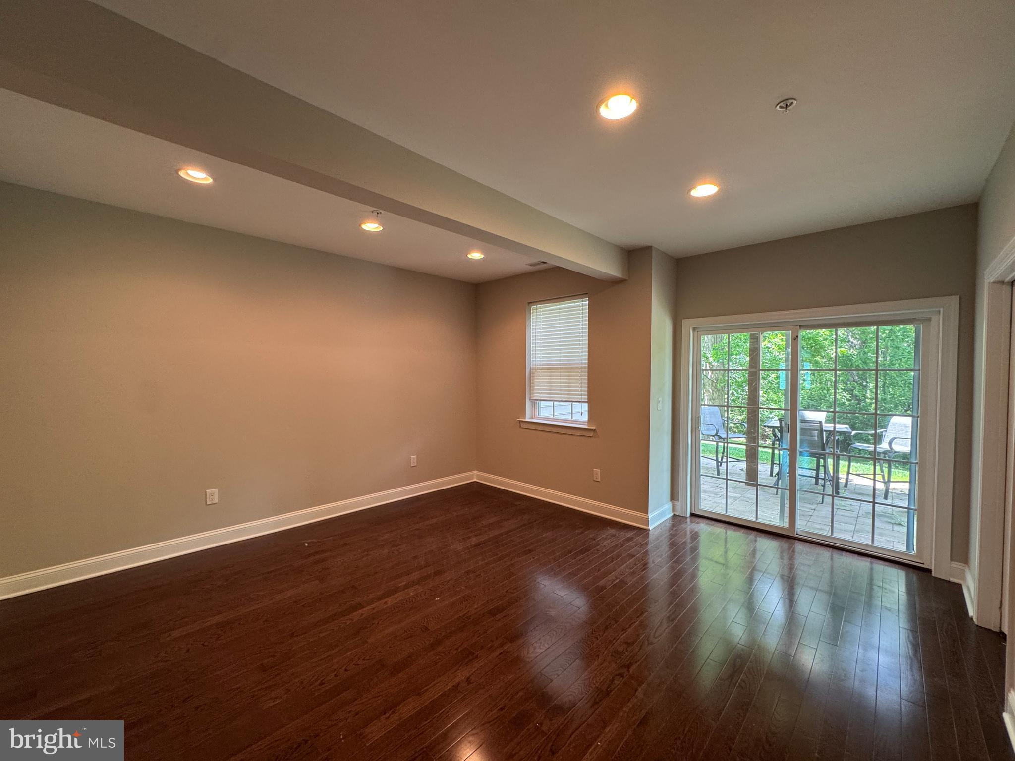 WELLINGTON ESTATES - Residential