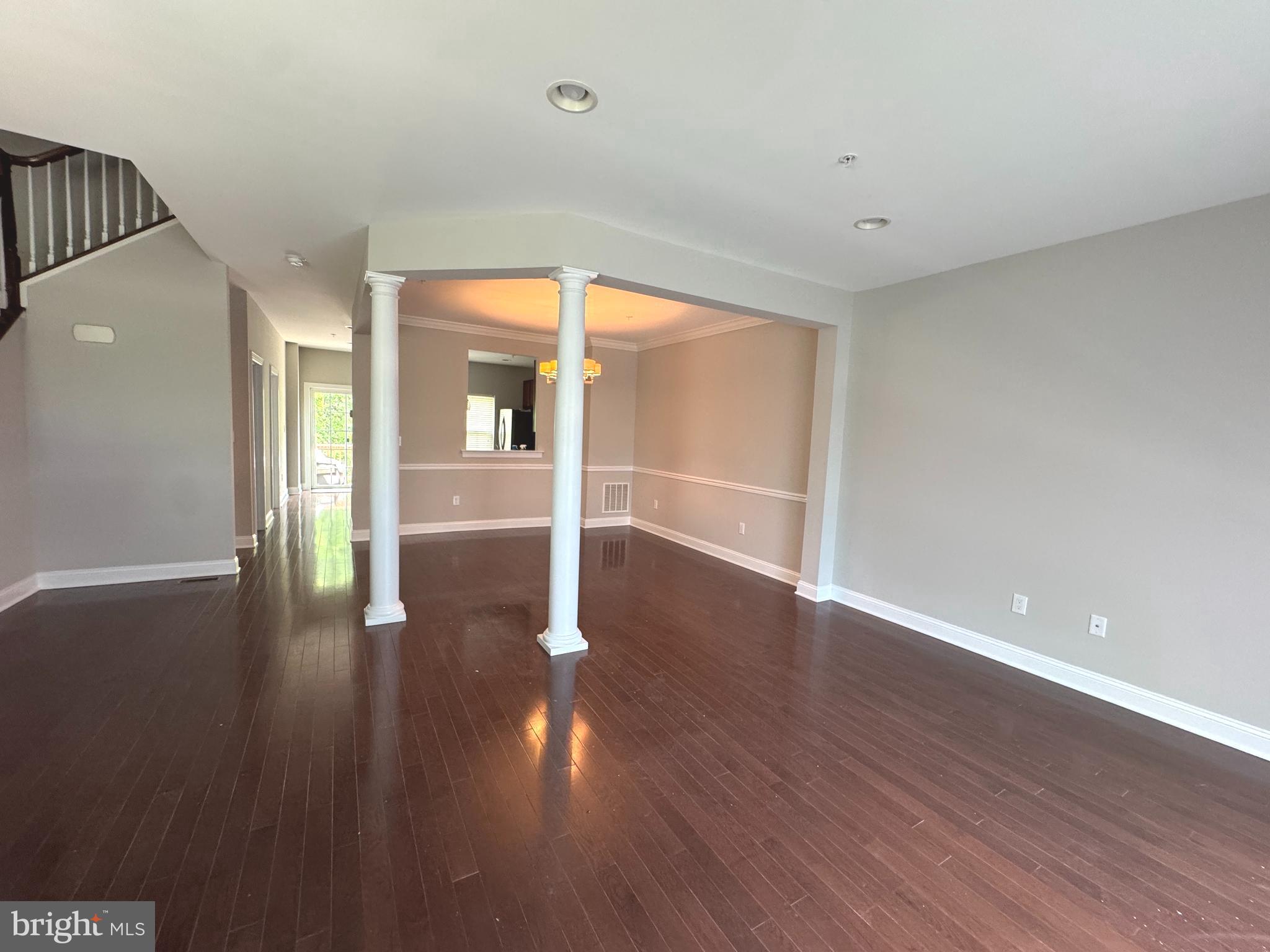 WELLINGTON ESTATES - Residential