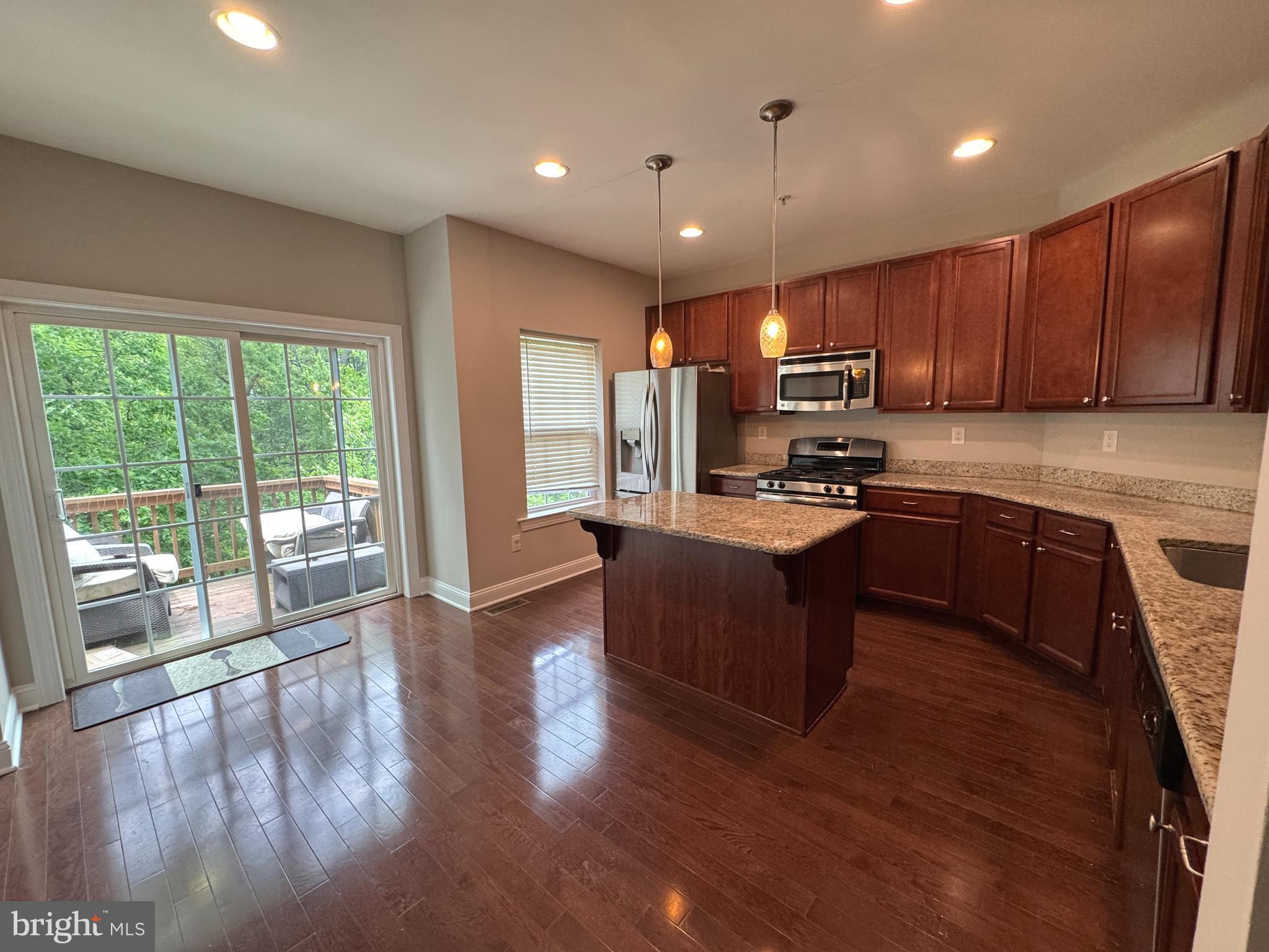 WELLINGTON ESTATES - Residential