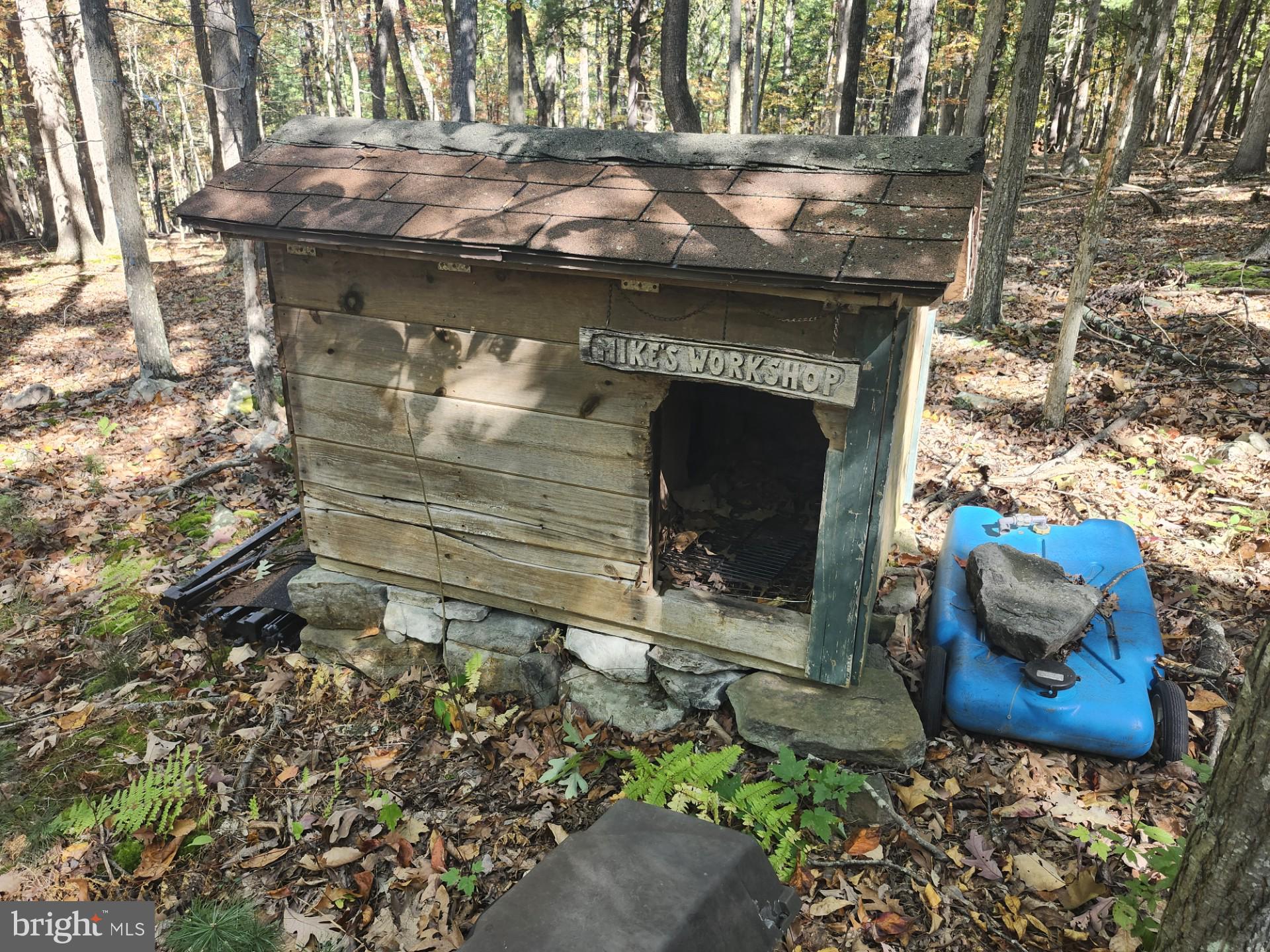 MILL MOUNTAIN ORCHARD - Land
