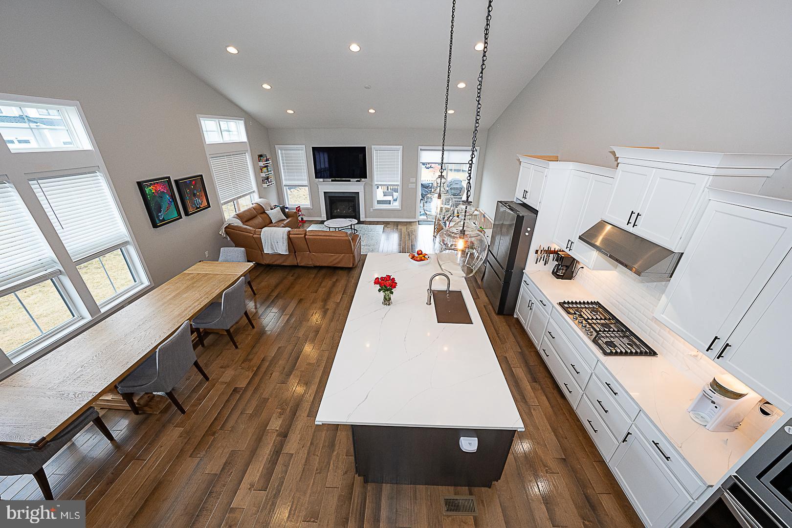 RESERVE AT CENTER SQUARE - Residential