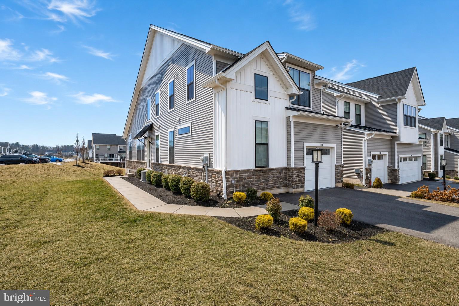 RESERVE AT CENTER SQUARE - Residential
