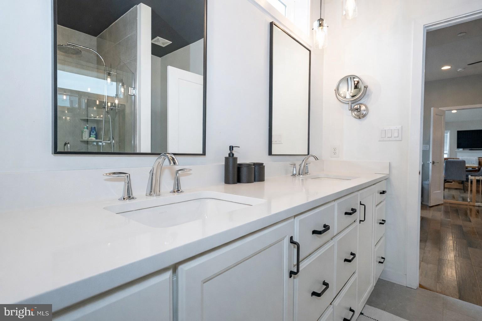 RESERVE AT CENTER SQUARE - Residential