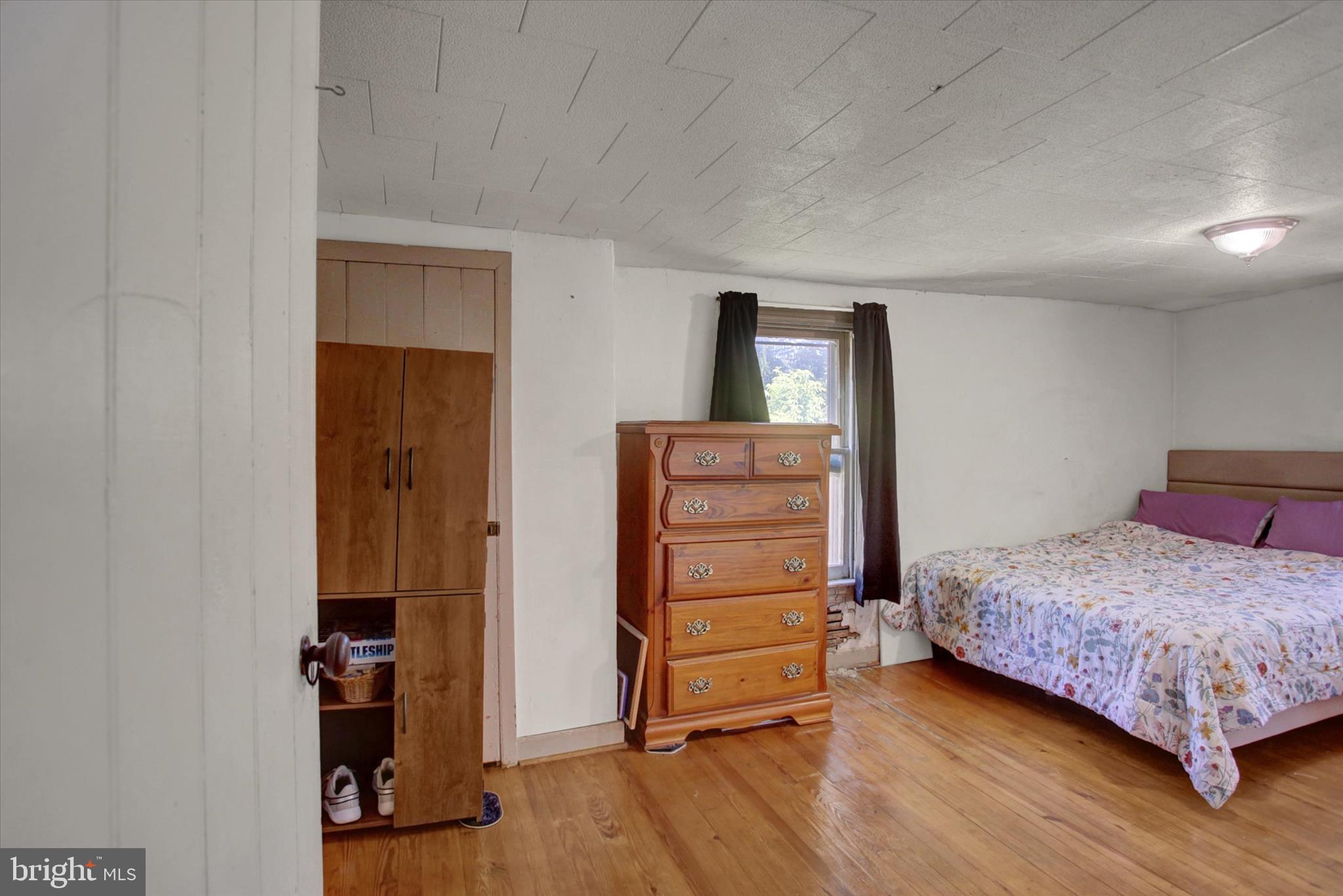 MIDDLE SPRING - Residential