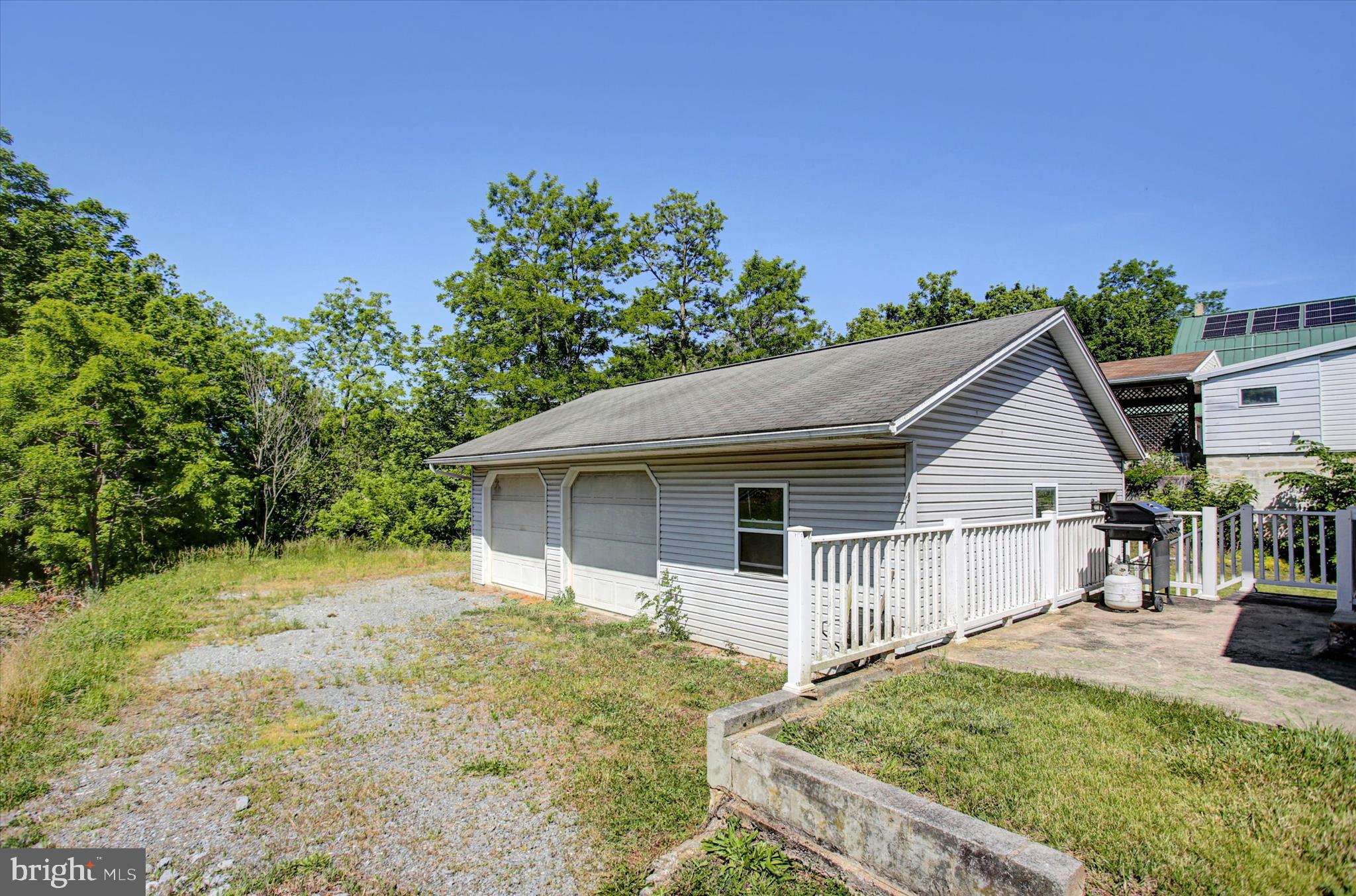 MIDDLE SPRING - Residential