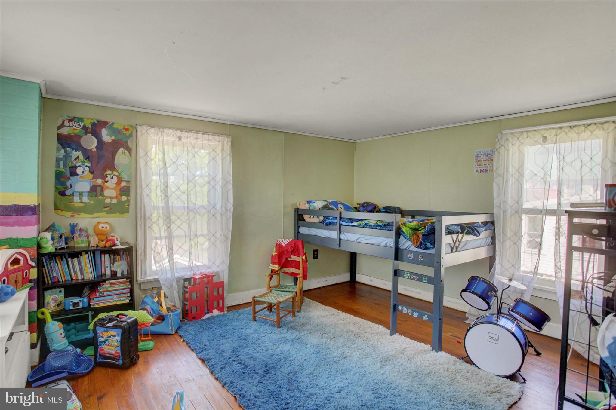 MIDDLE SPRING - Residential