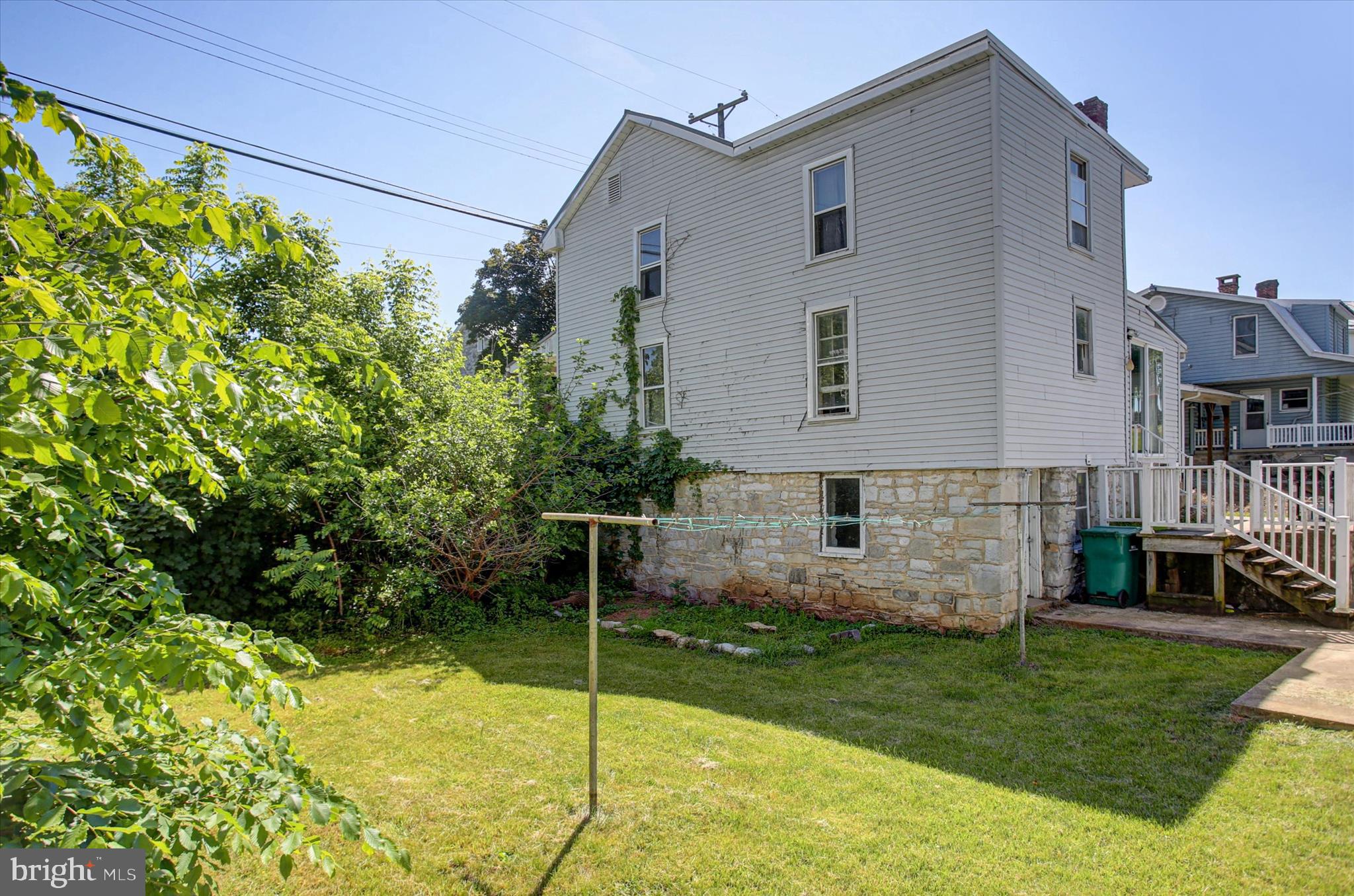 MIDDLE SPRING - Residential