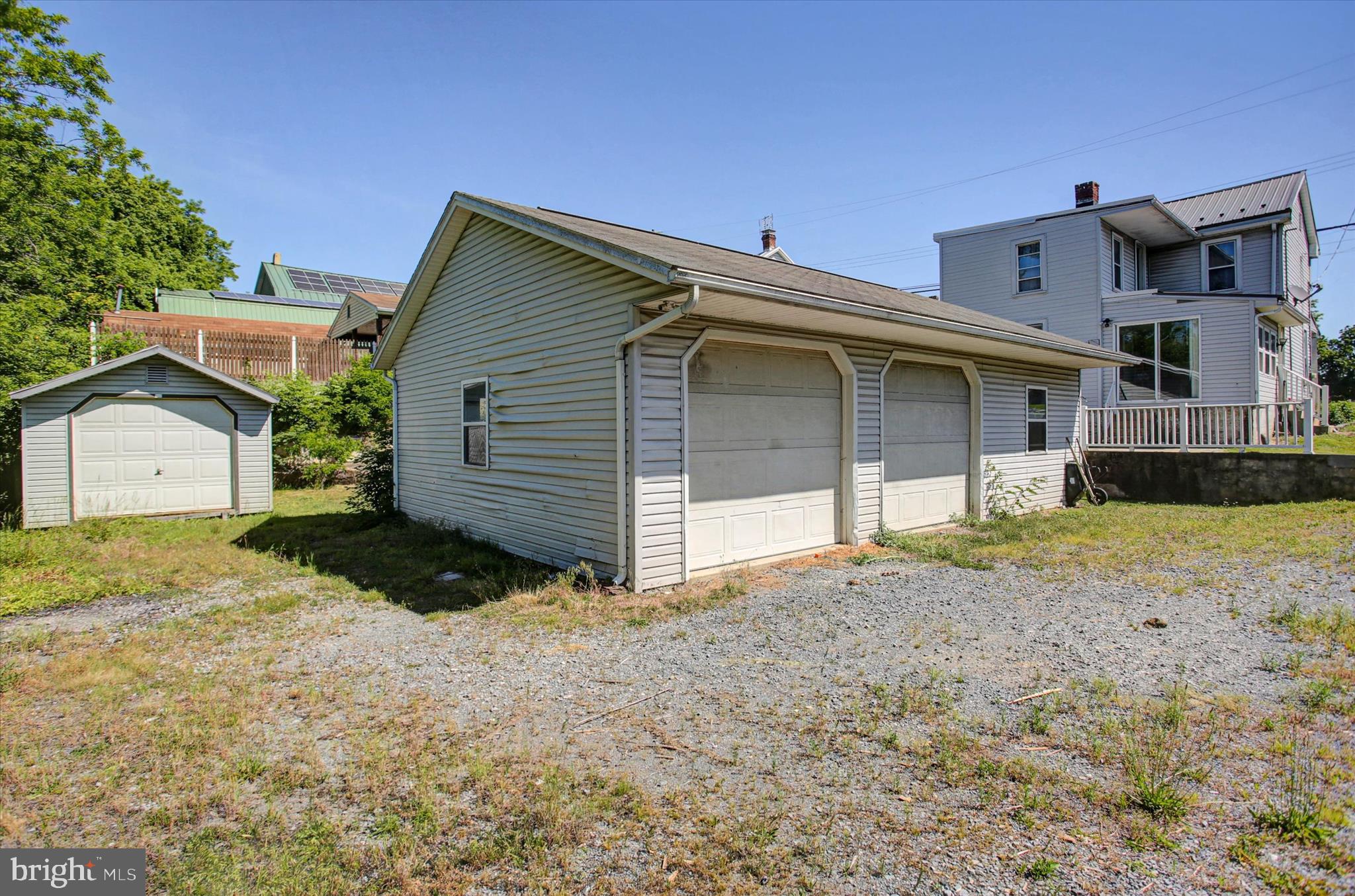 MIDDLE SPRING - Residential