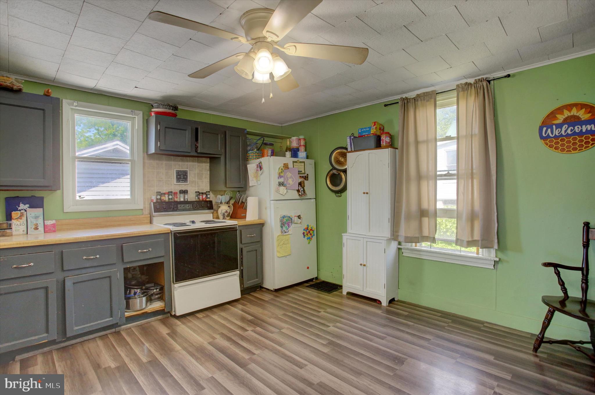 MIDDLE SPRING - Residential