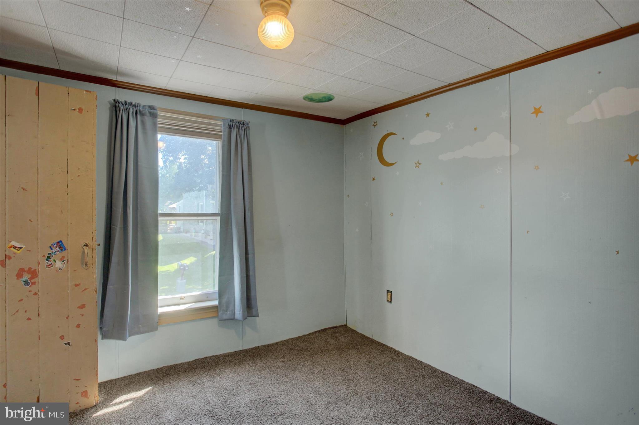MIDDLE SPRING - Residential