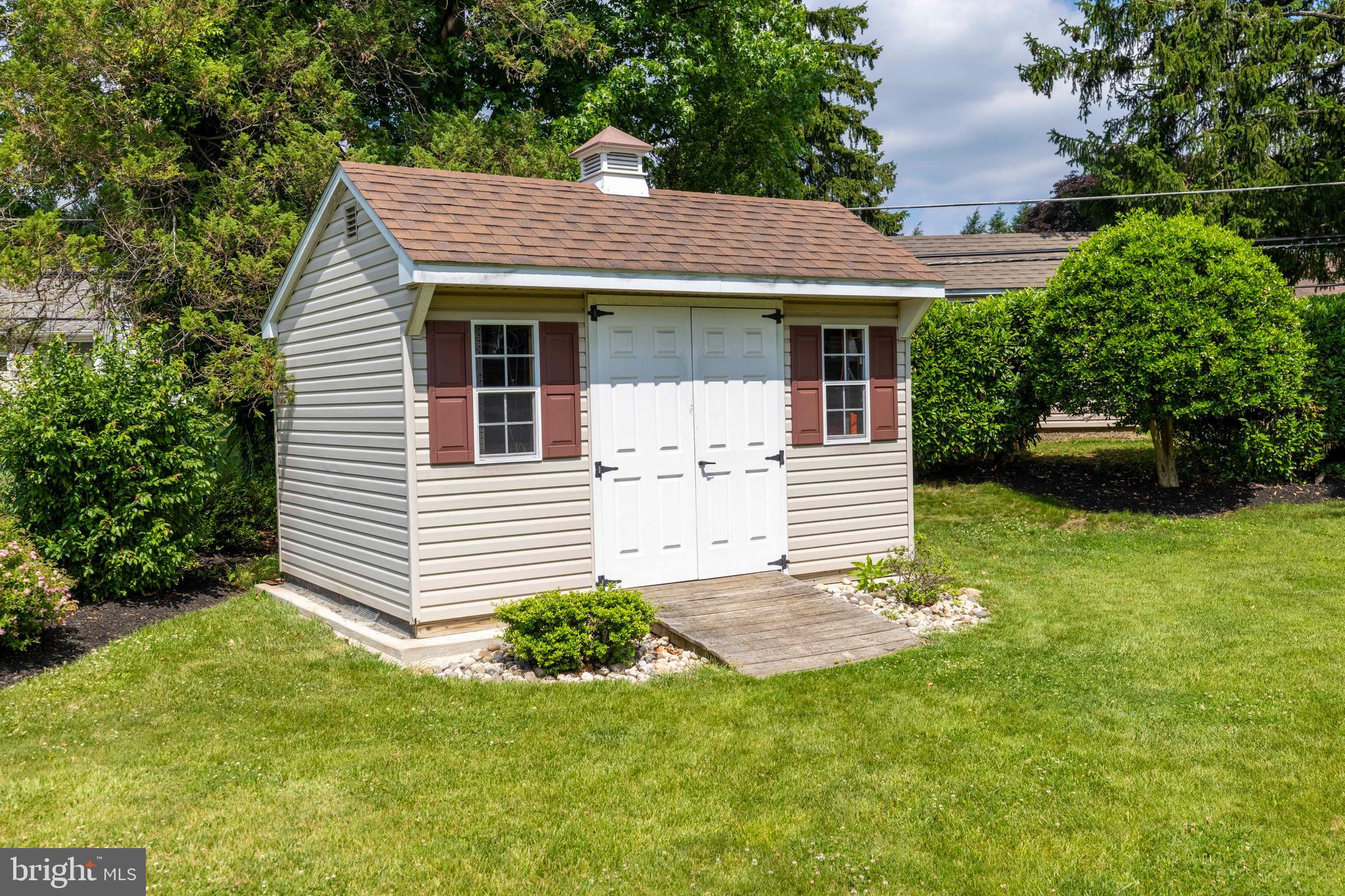 HUNTINGDON VALLEY - Residential