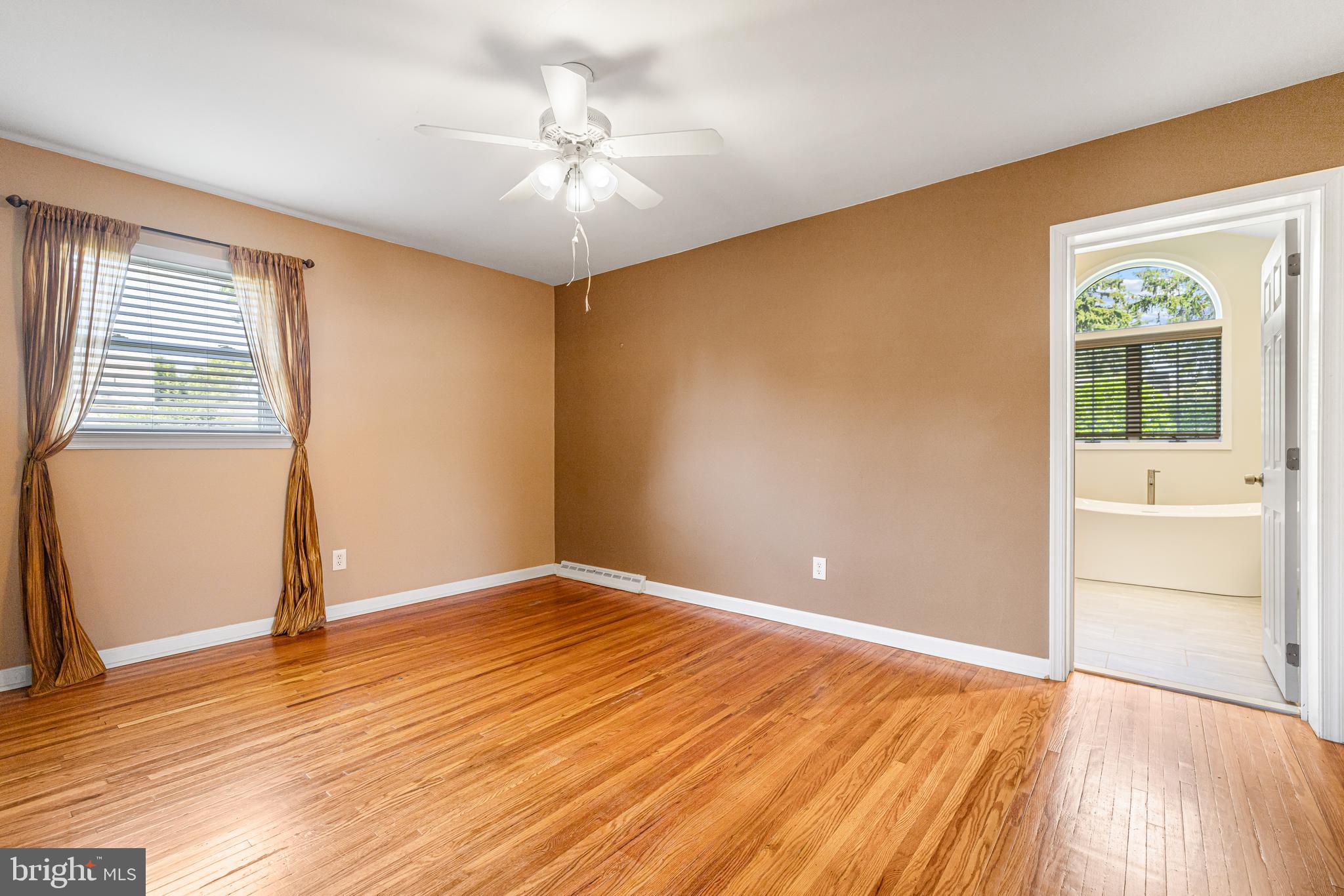 HUNTINGDON VALLEY - Residential
