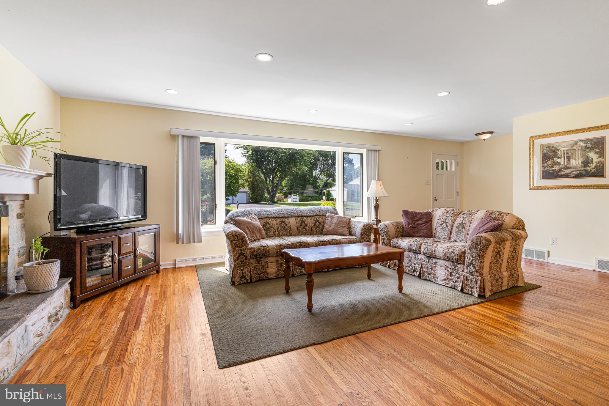 HUNTINGDON VALLEY - Residential