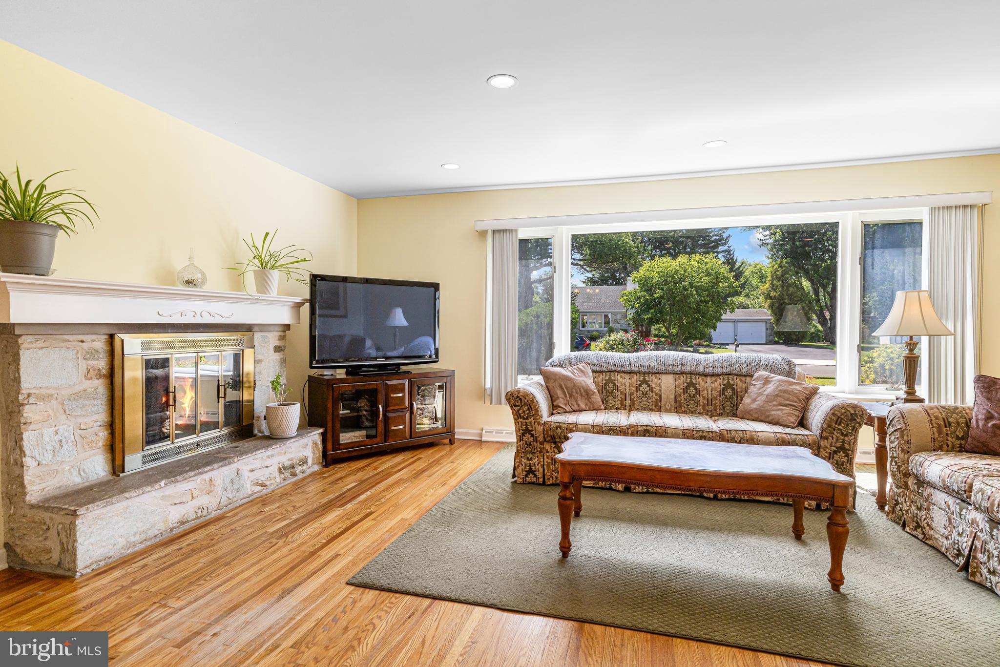 HUNTINGDON VALLEY - Residential