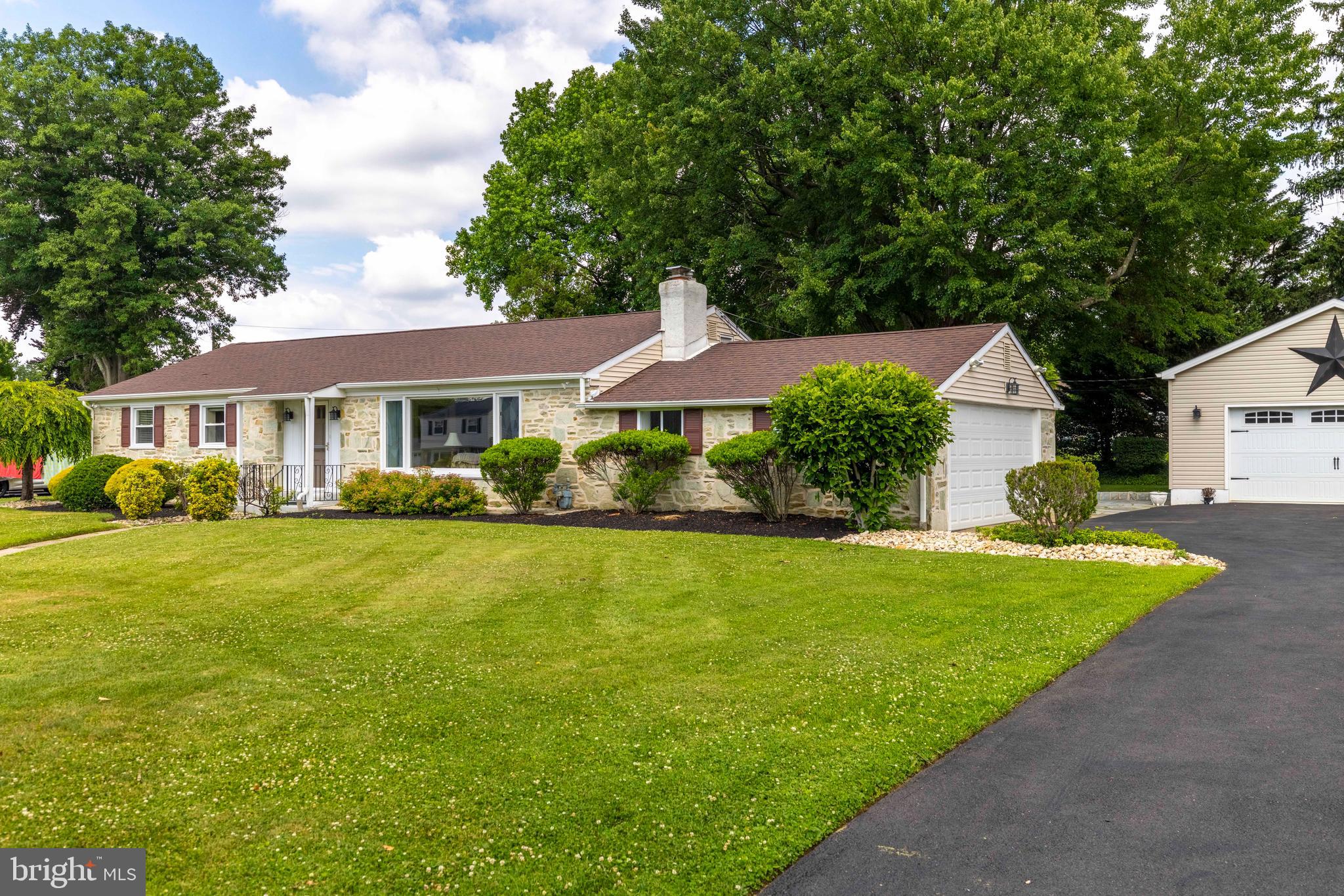 HUNTINGDON VALLEY - Residential