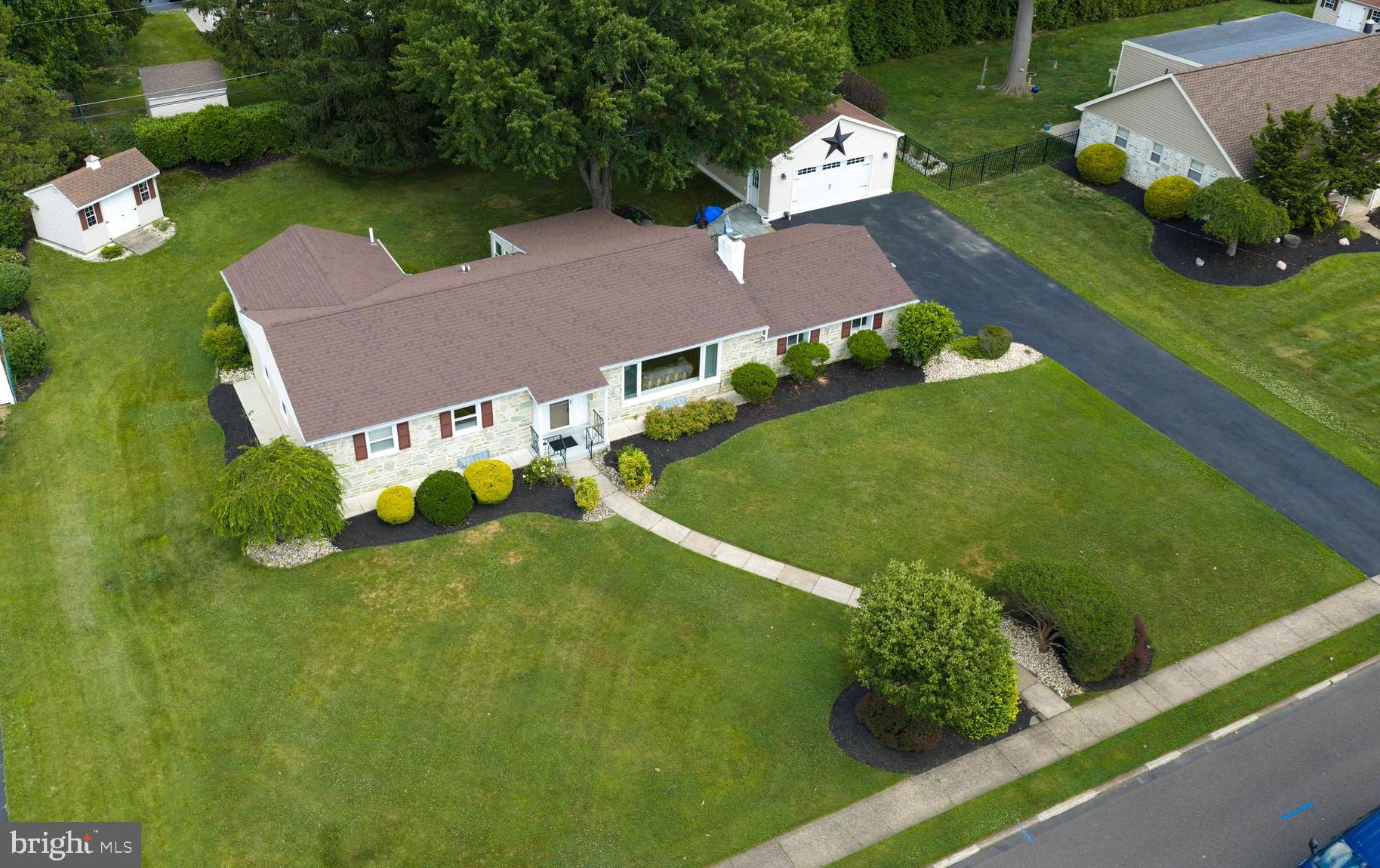 HUNTINGDON VALLEY - Residential