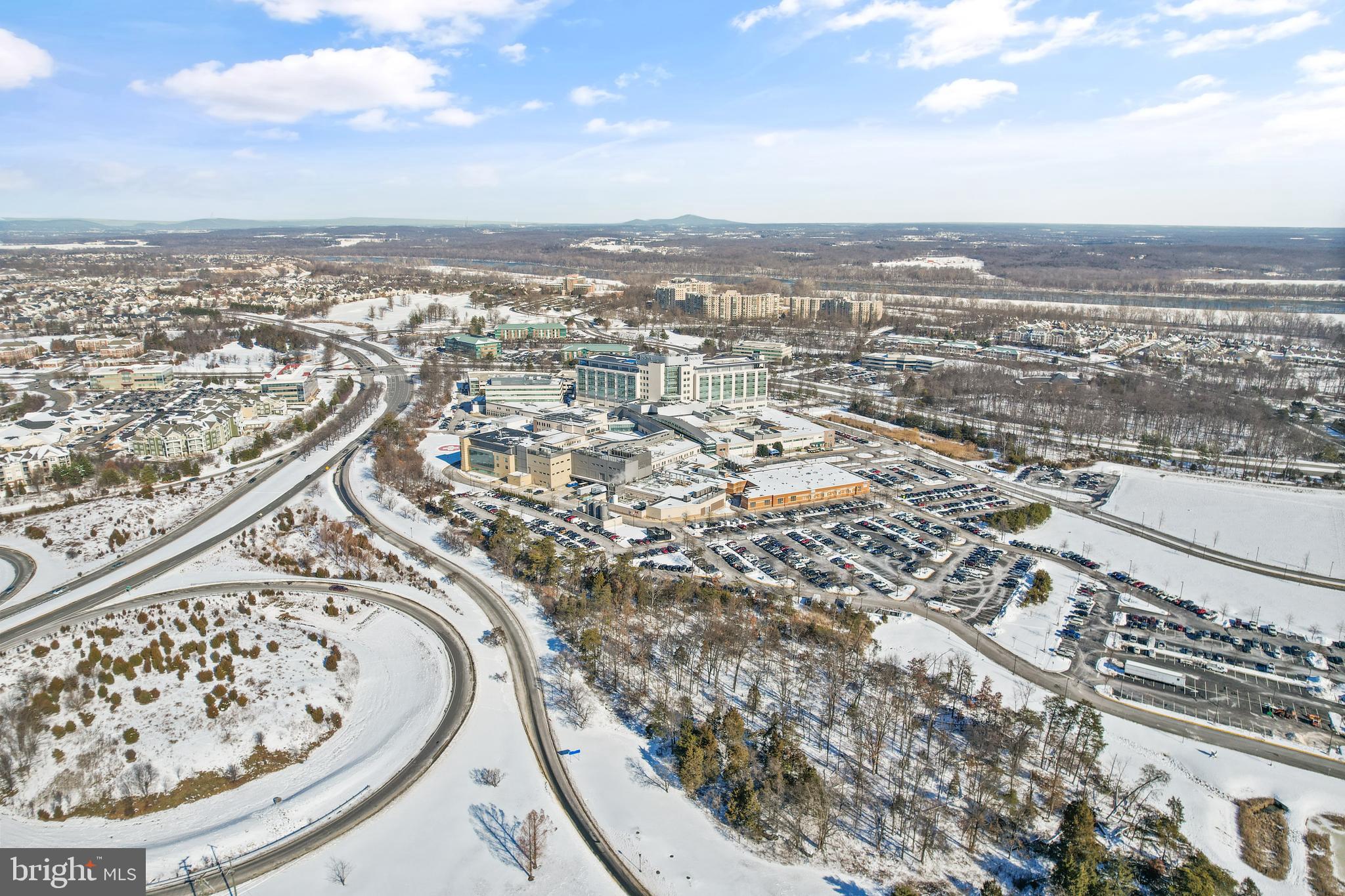 ASHBURN VILLAGE - Residential