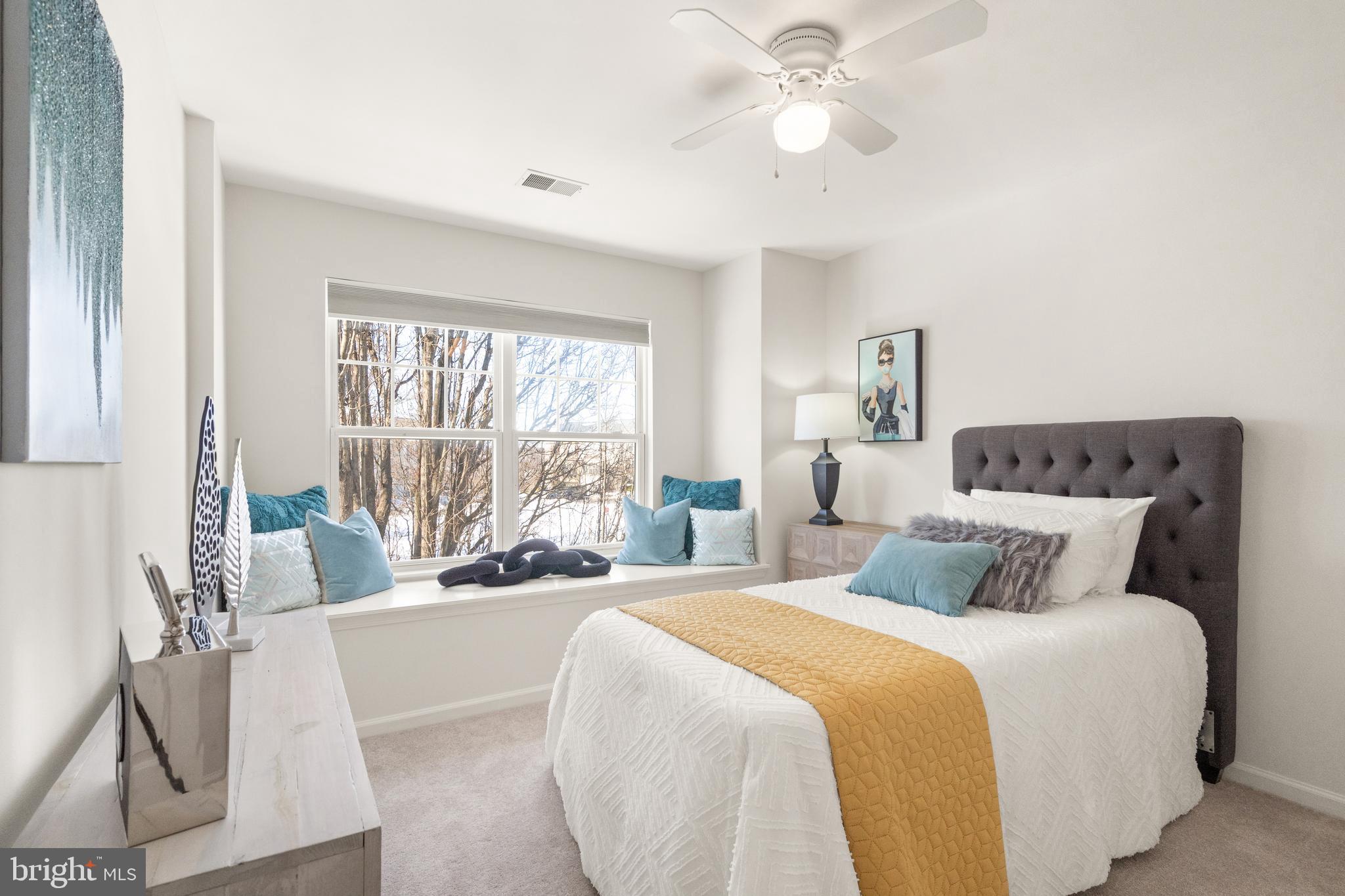 ASHBURN VILLAGE - Residential