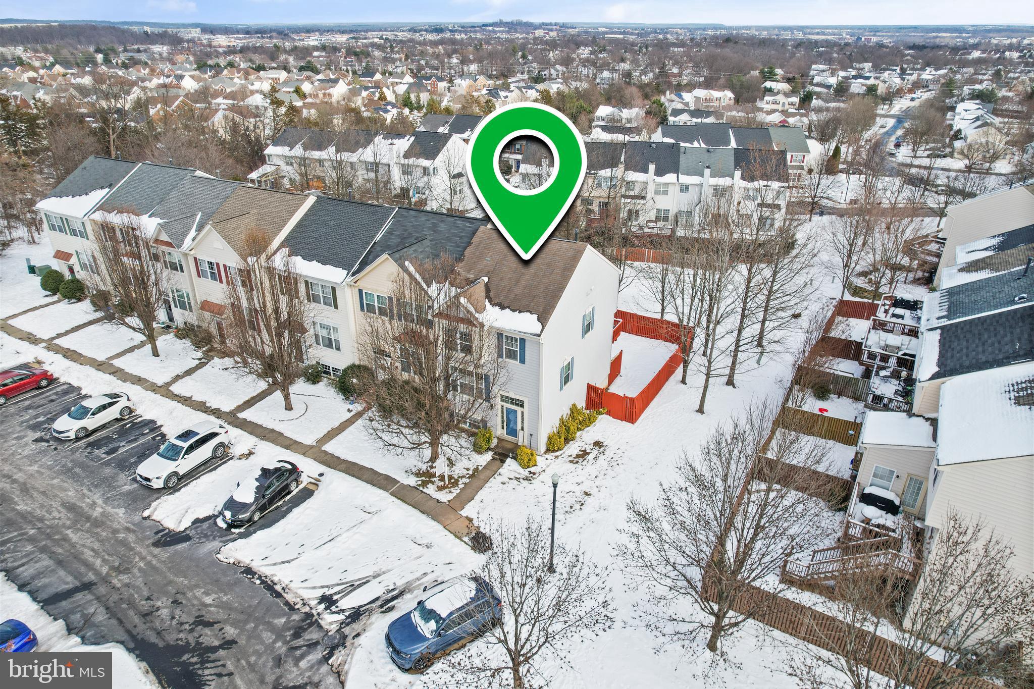 ASHBURN VILLAGE - Residential