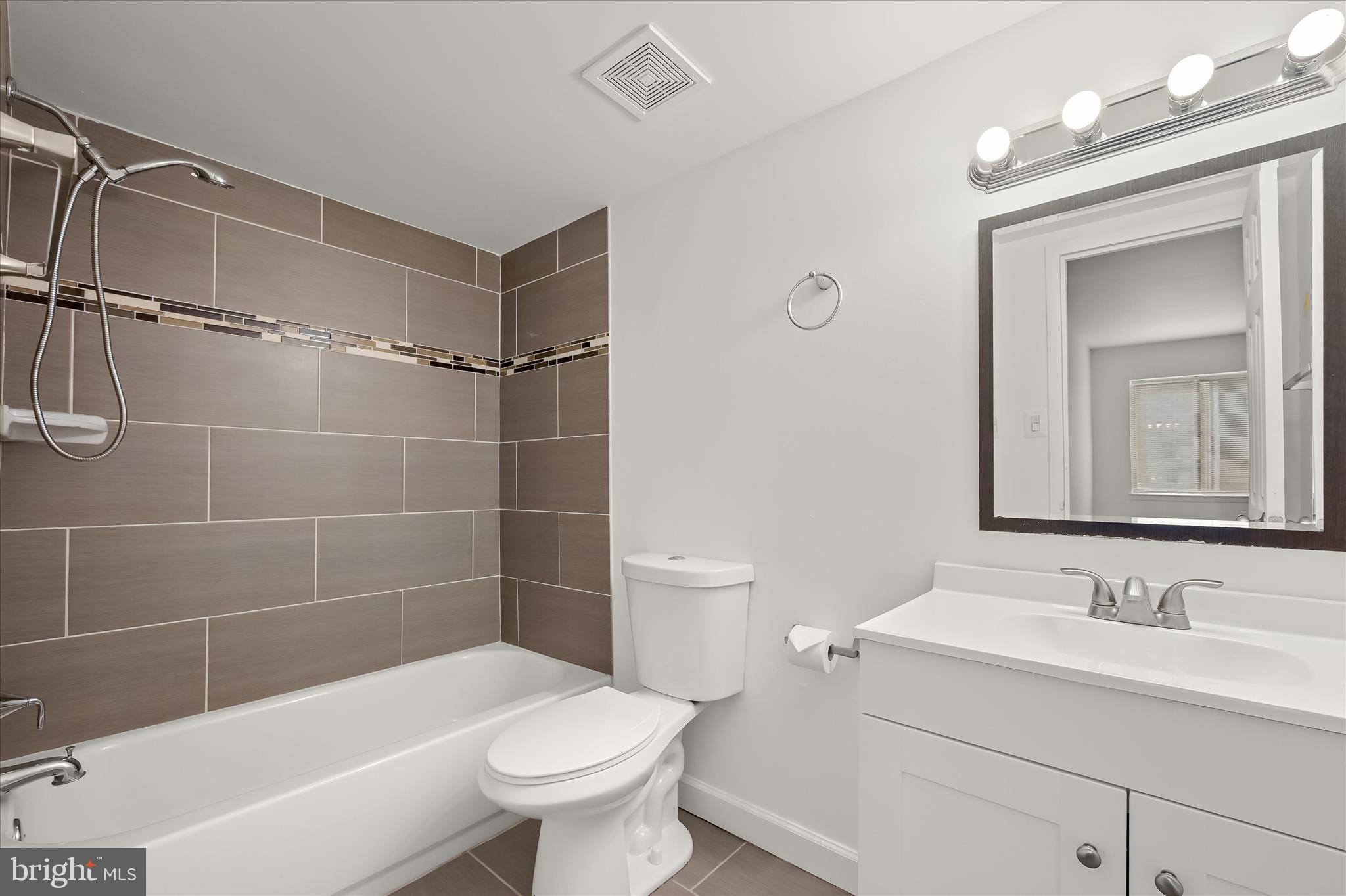 VILLA RIDGE CONDOMINIUM - Residential