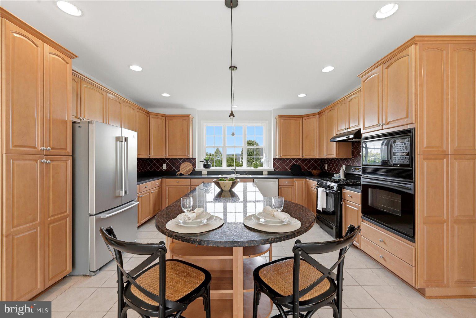 OAK KNOLL FARMS - Residential