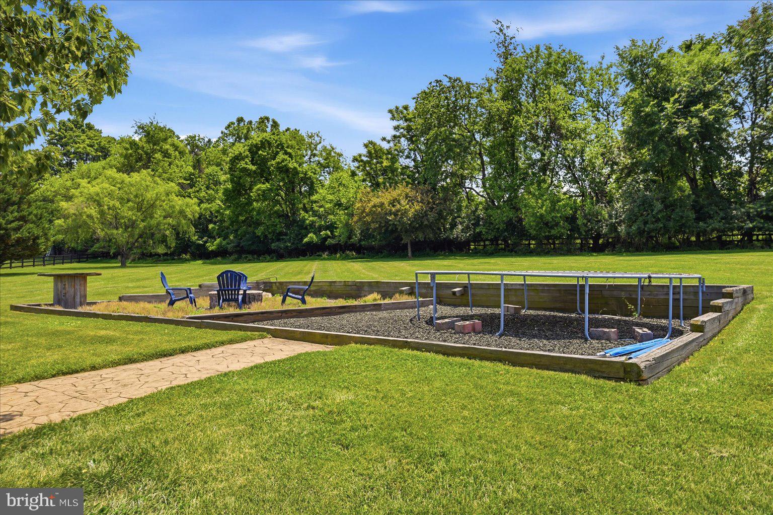 OAK KNOLL FARMS - Residential