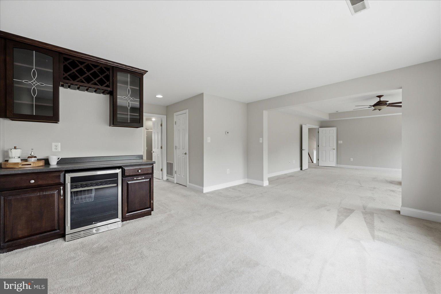 OAK KNOLL FARMS - Residential