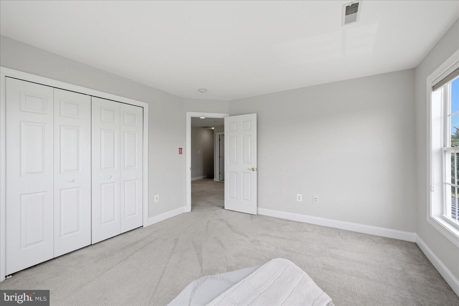 OAK KNOLL FARMS - Residential