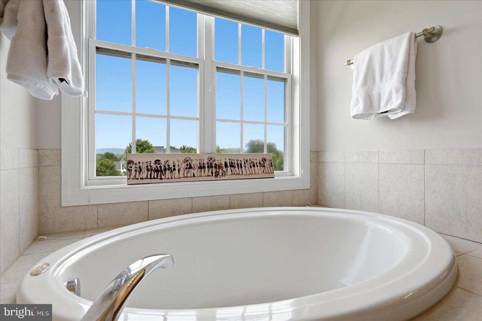 OAK KNOLL FARMS - Residential
