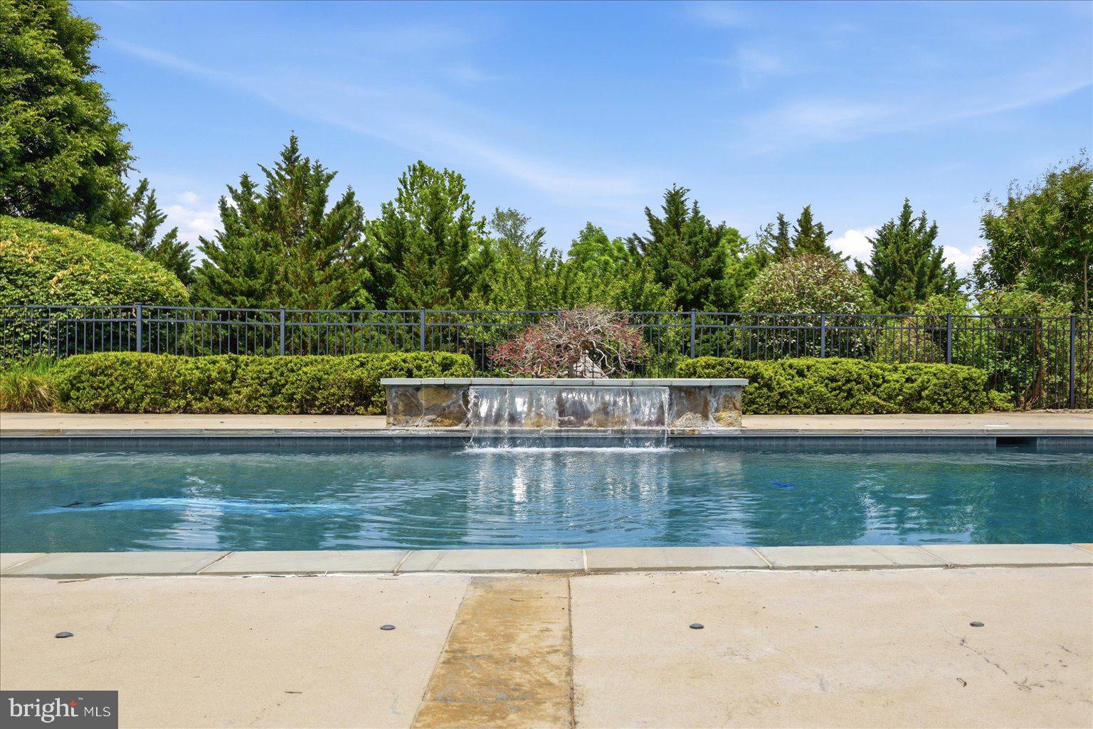 OAK KNOLL FARMS - Residential