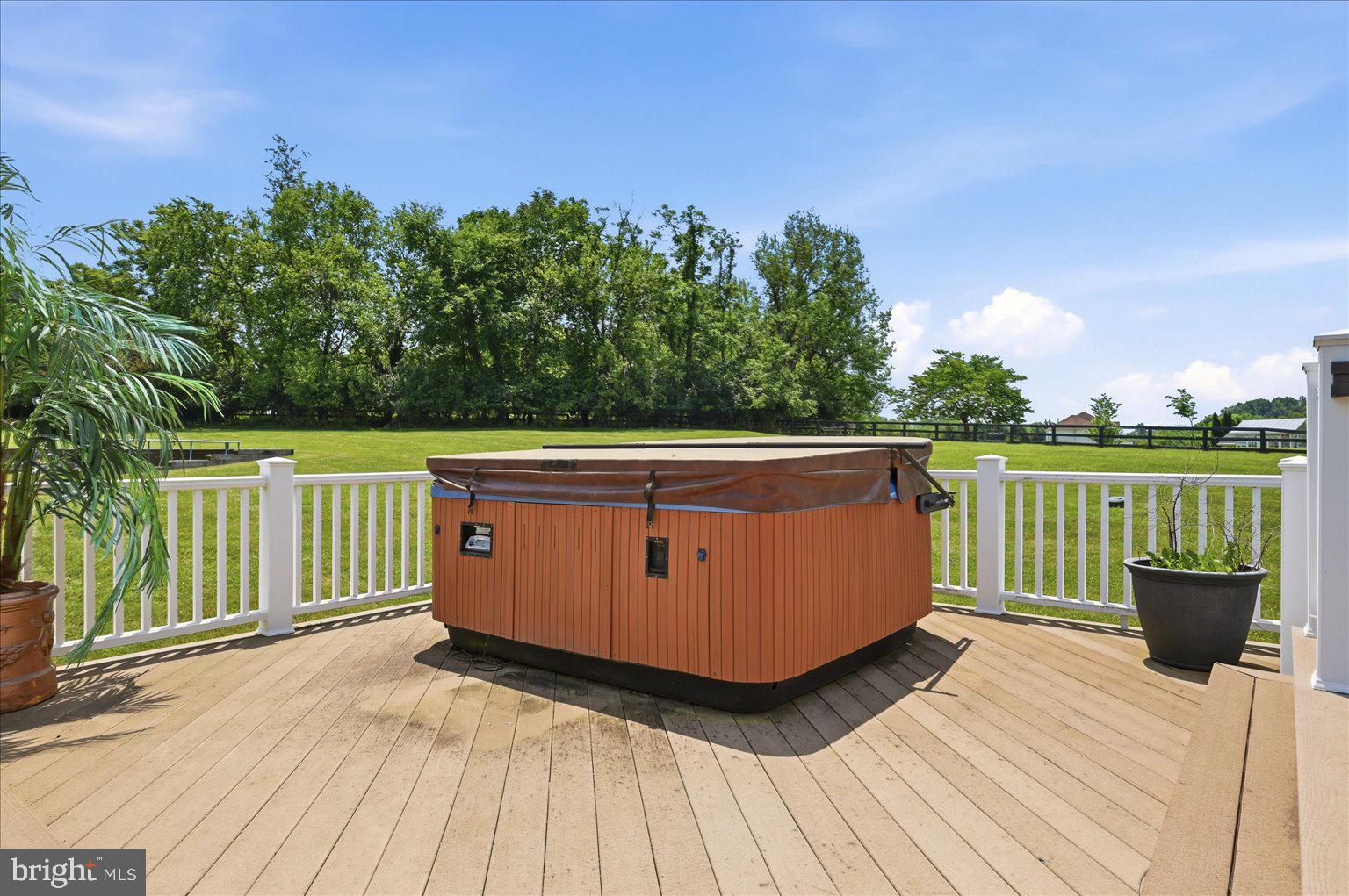 OAK KNOLL FARMS - Residential
