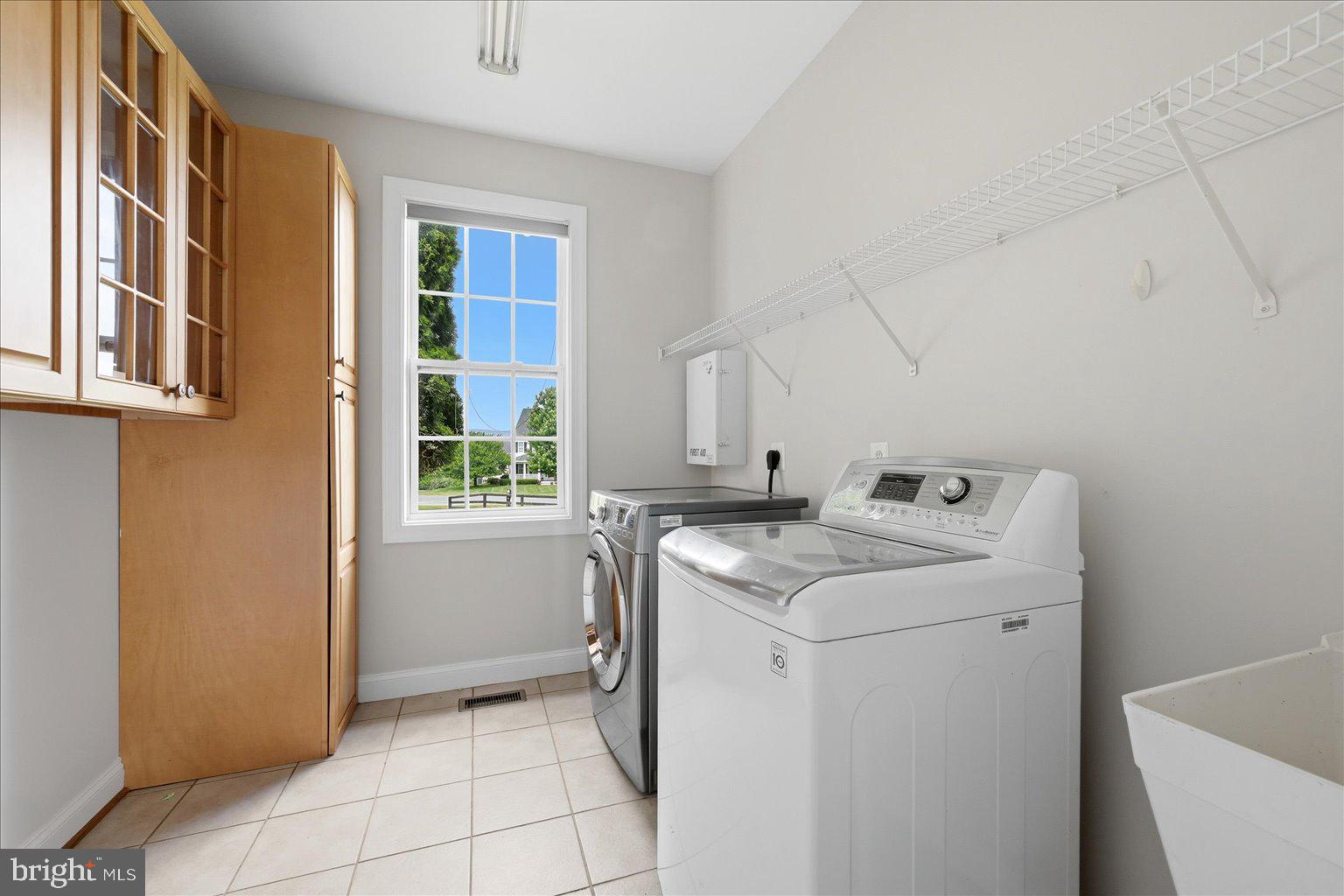 OAK KNOLL FARMS - Residential