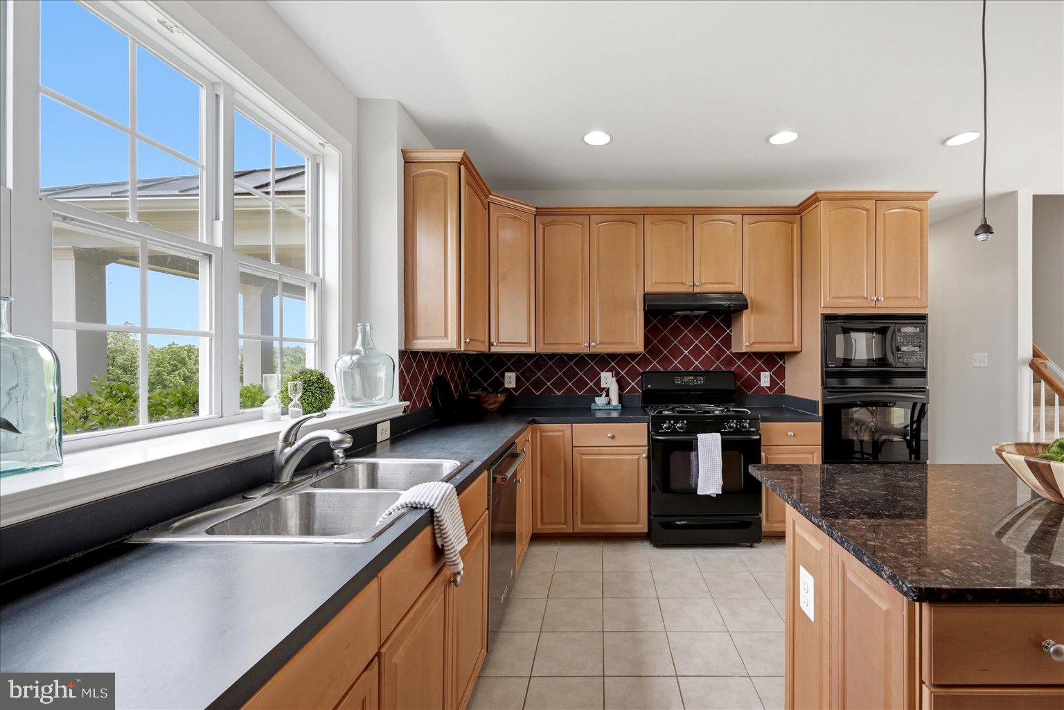 OAK KNOLL FARMS - Residential