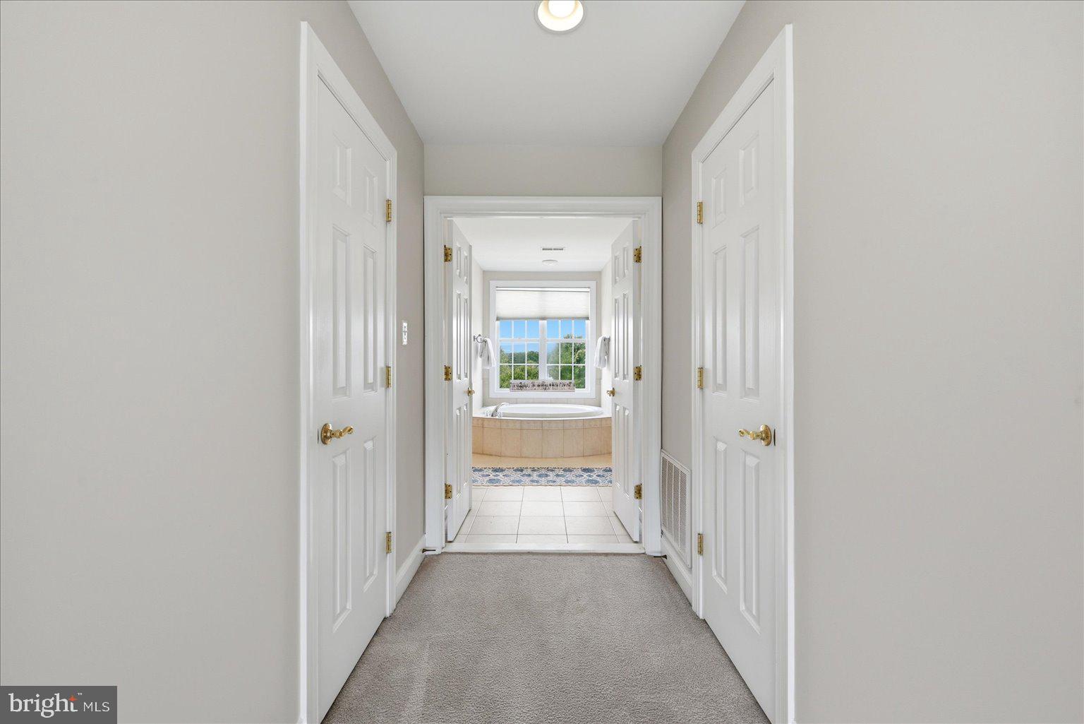 OAK KNOLL FARMS - Residential
