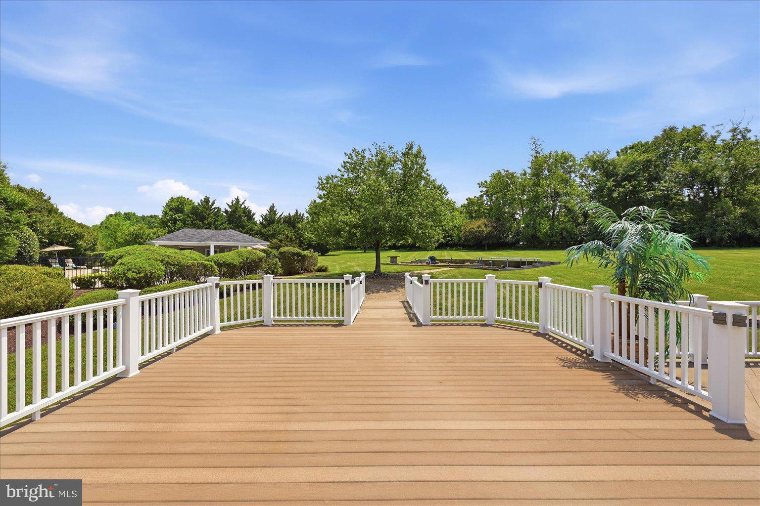 OAK KNOLL FARMS - Residential