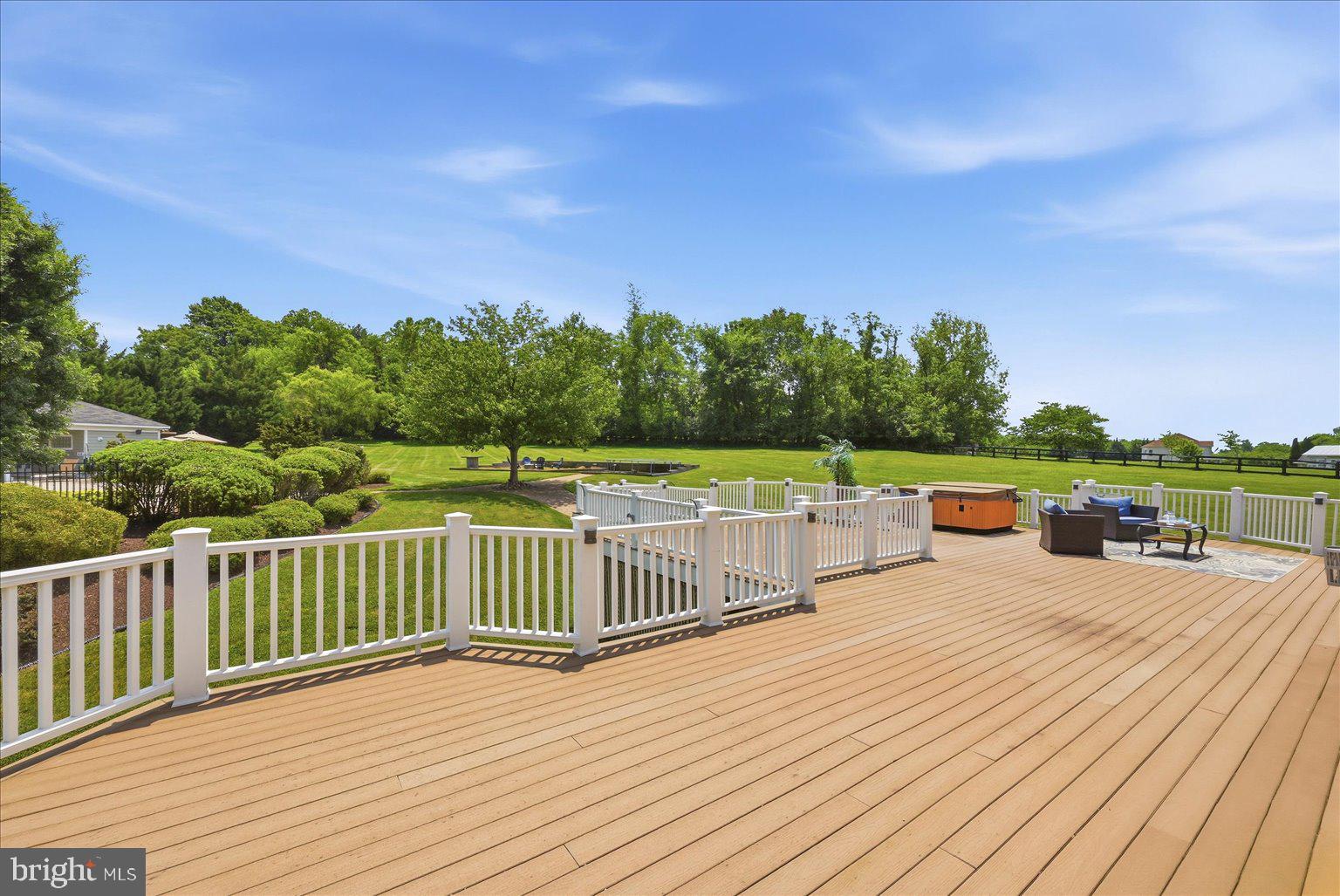 OAK KNOLL FARMS - Residential