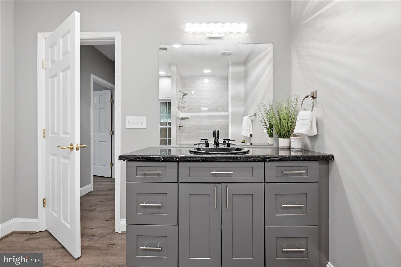 OAK KNOLL FARMS - Residential