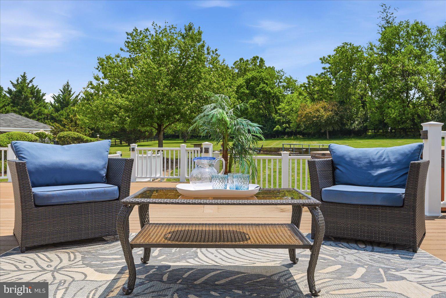 OAK KNOLL FARMS - Residential