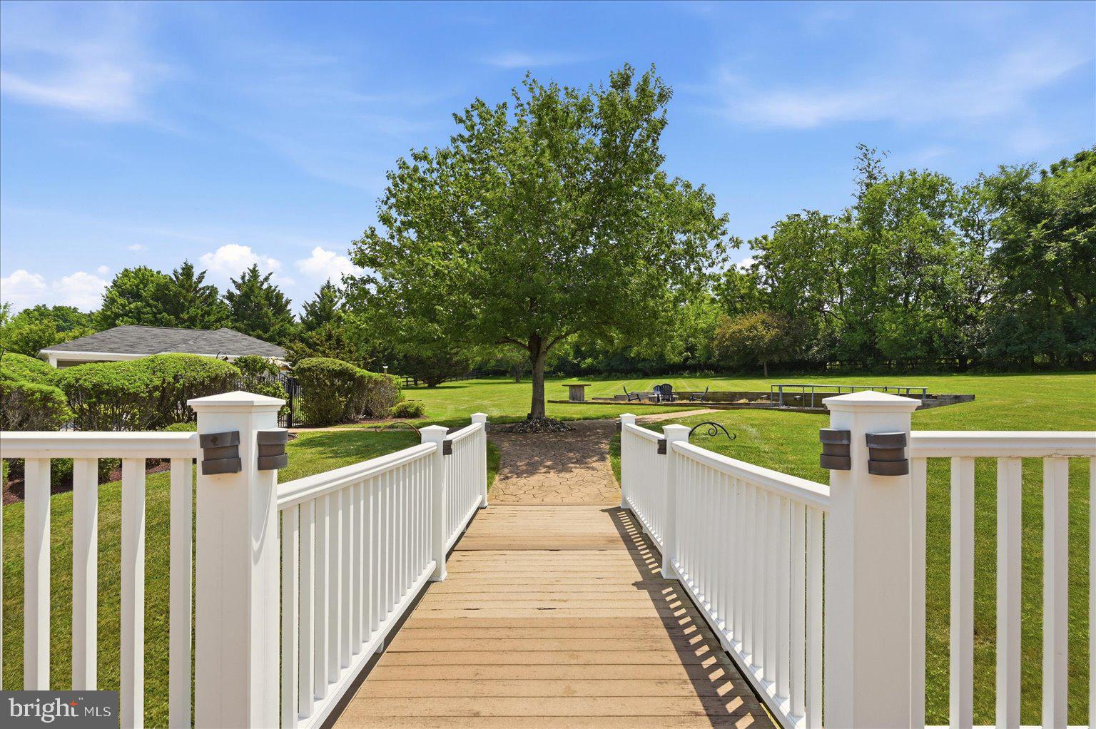 OAK KNOLL FARMS - Residential