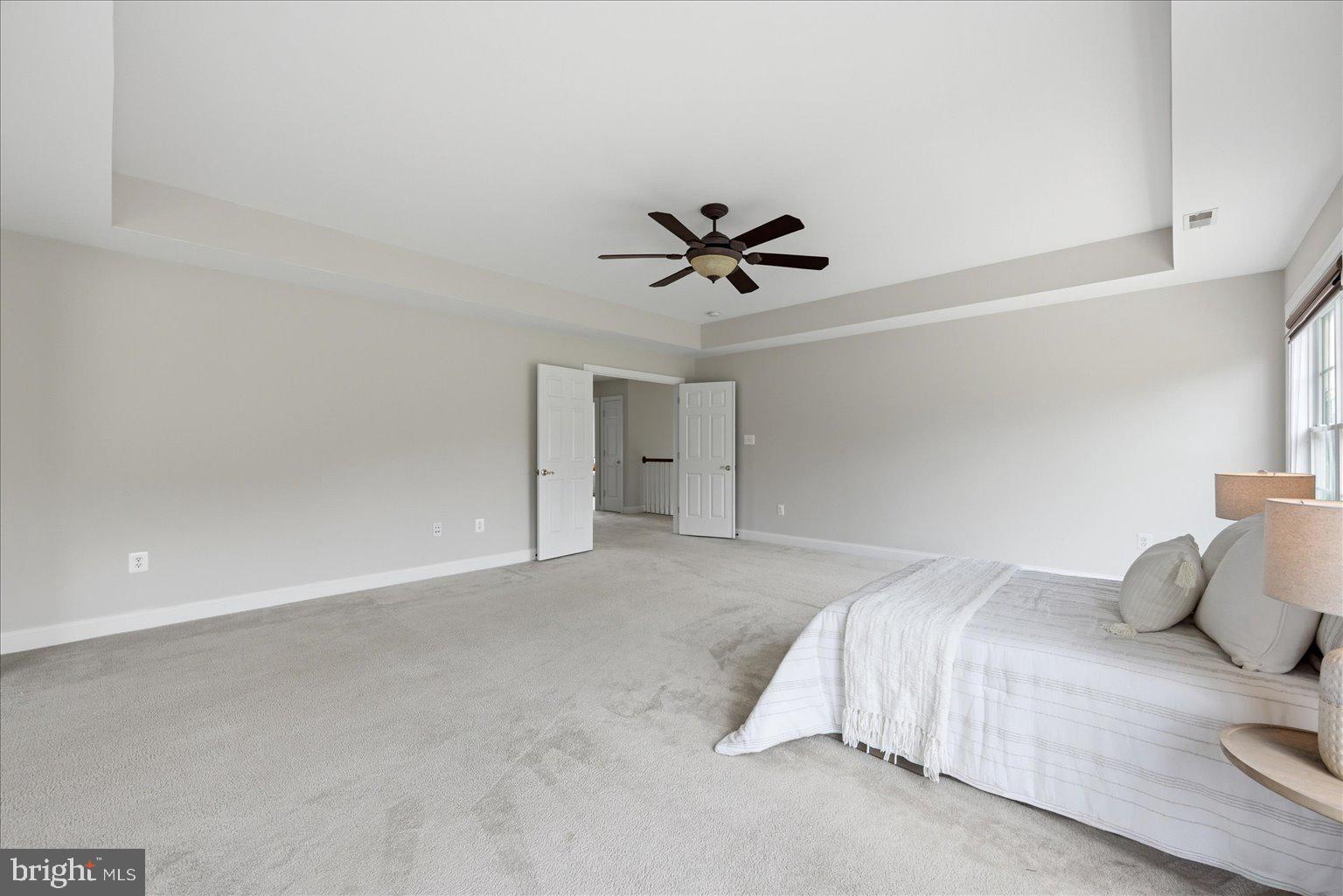 OAK KNOLL FARMS - Residential