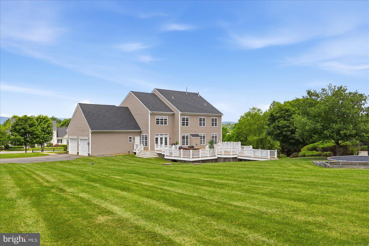 OAK KNOLL FARMS - Residential